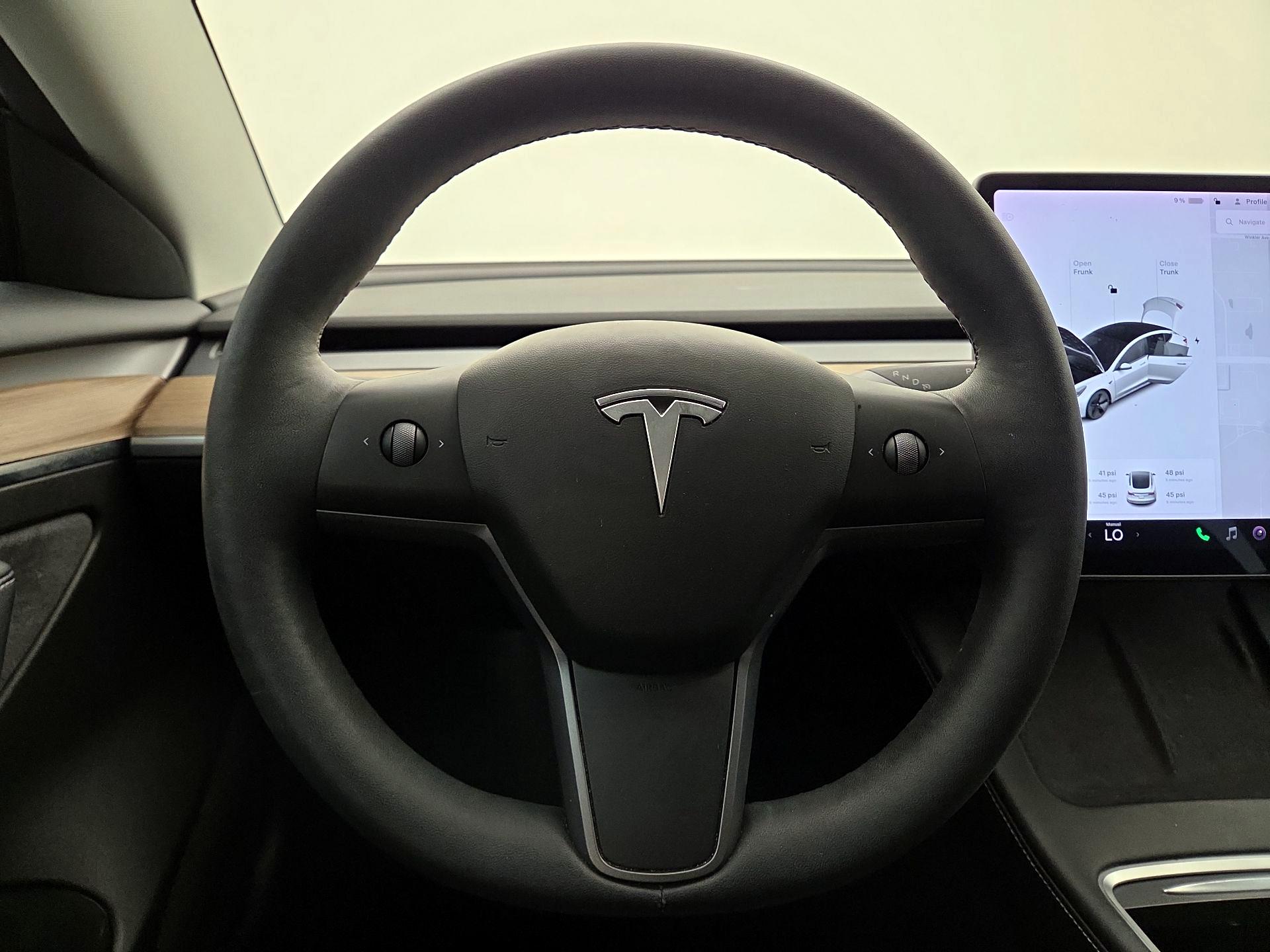 Thumbnail: 2021 Tesla Model 3 - 10