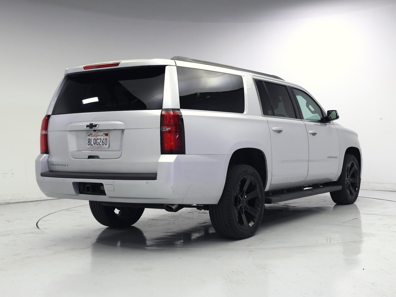 2019 Chevrolet Suburban LS - Photo 9