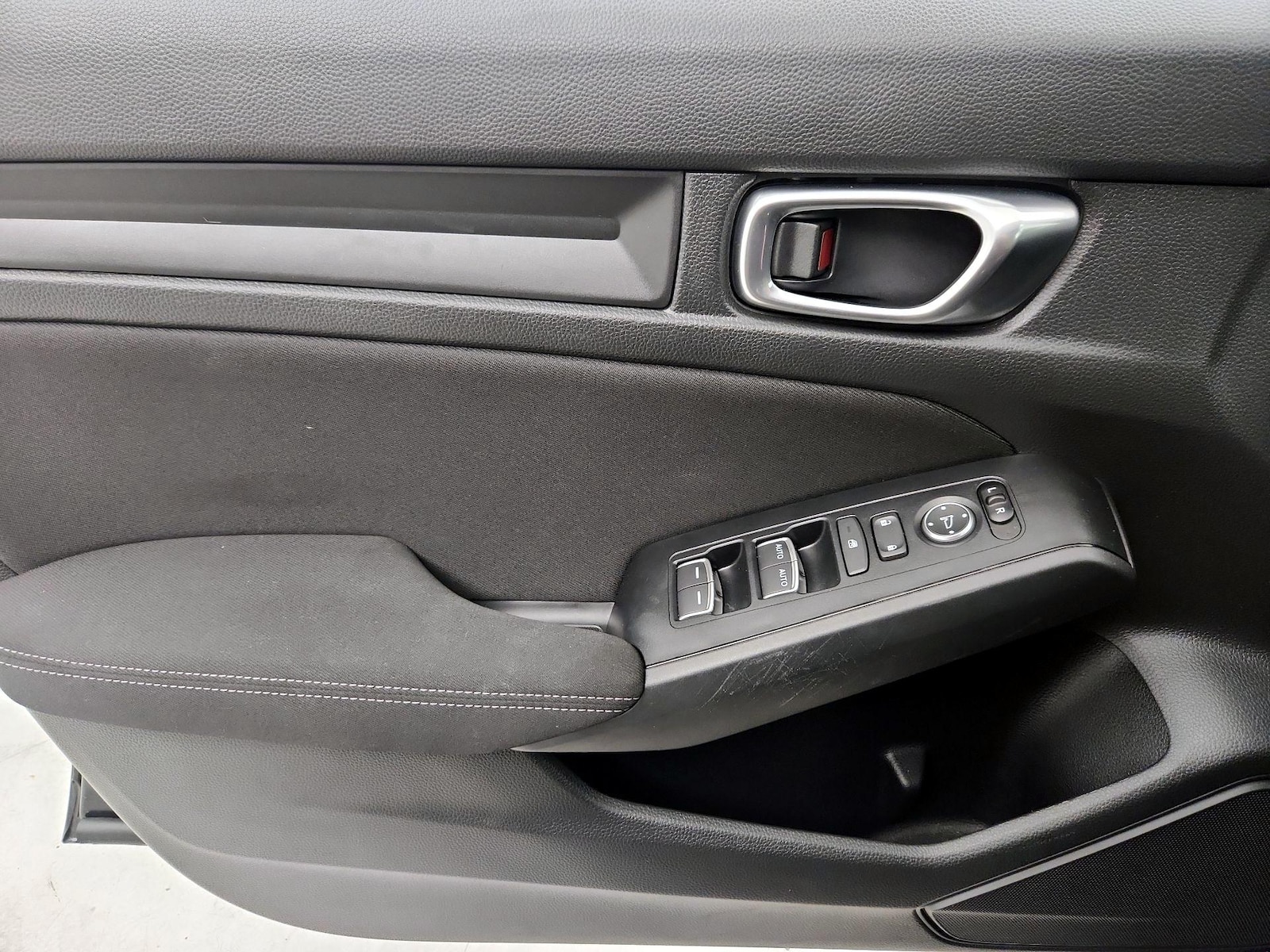 2025 Honda Civic Hatchback Sport - Photo 13