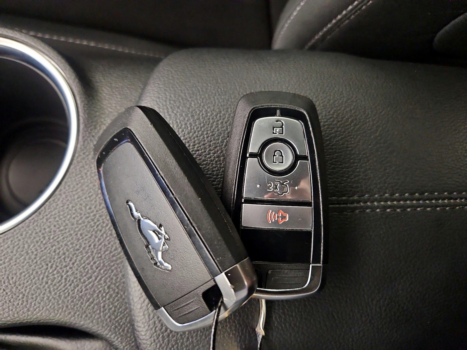 2023 Ford Mustang EcoBoost - Photo 21