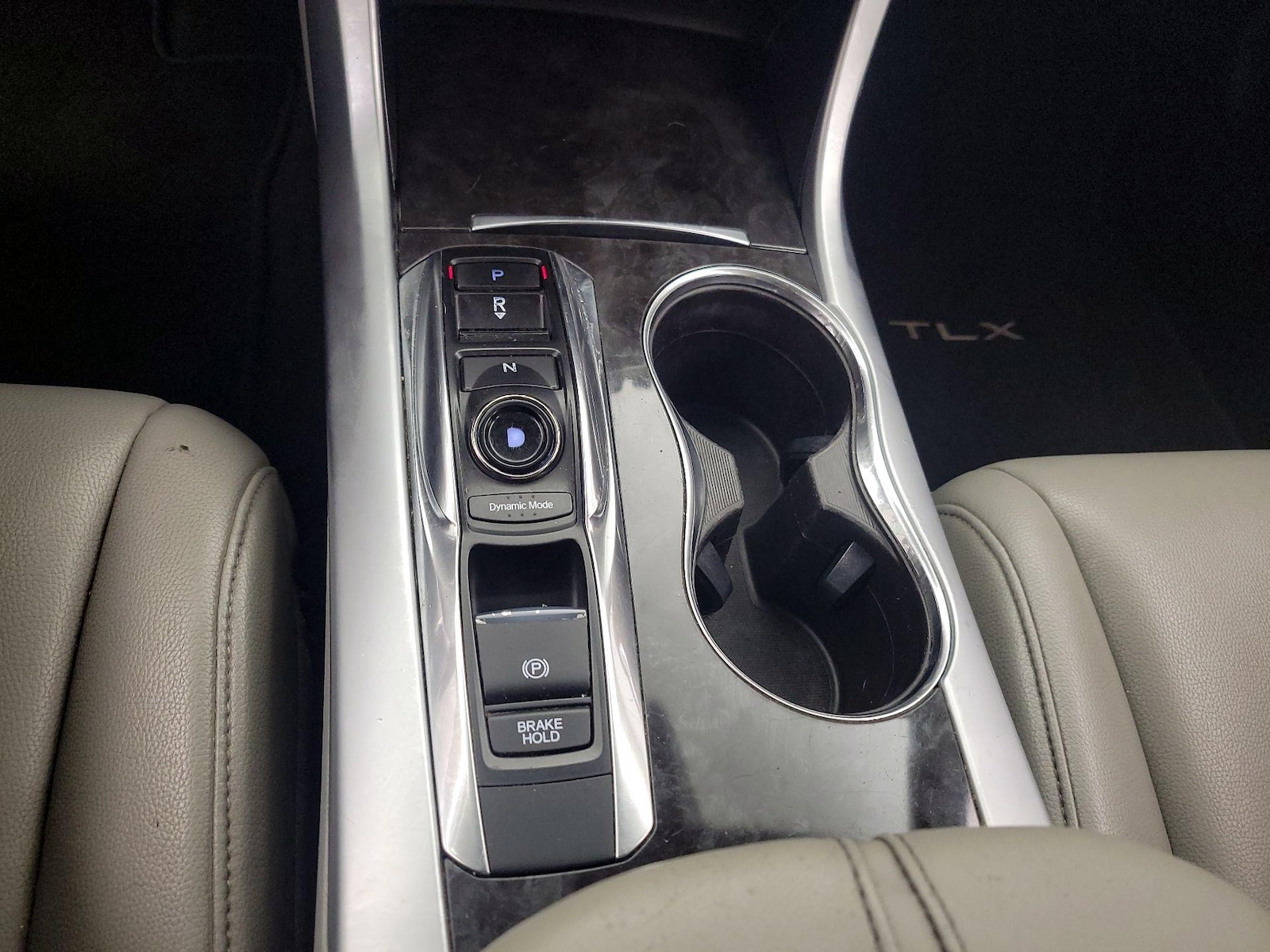 2019 Acura TLX Base - Photo 18