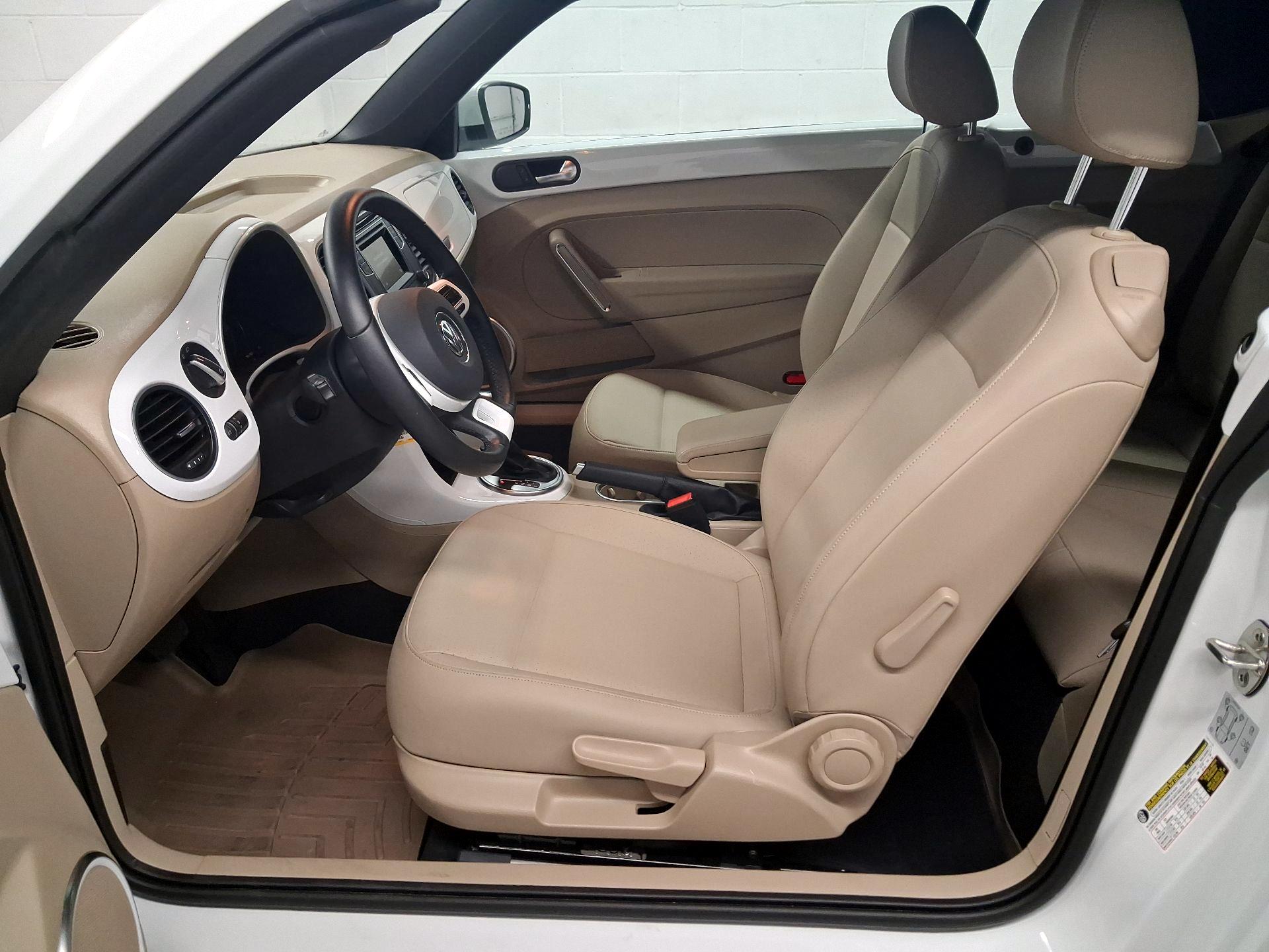 Thumbnail: 2019 Volkswagen Beetle - 11
