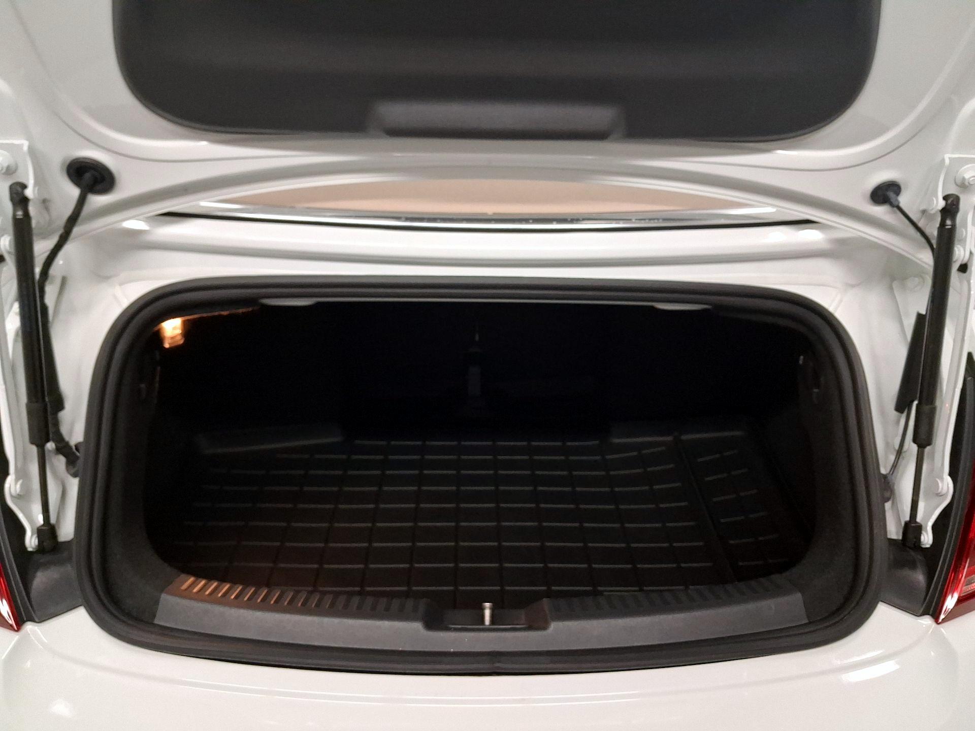 Thumbnail: 2019 Volkswagen Beetle - 17