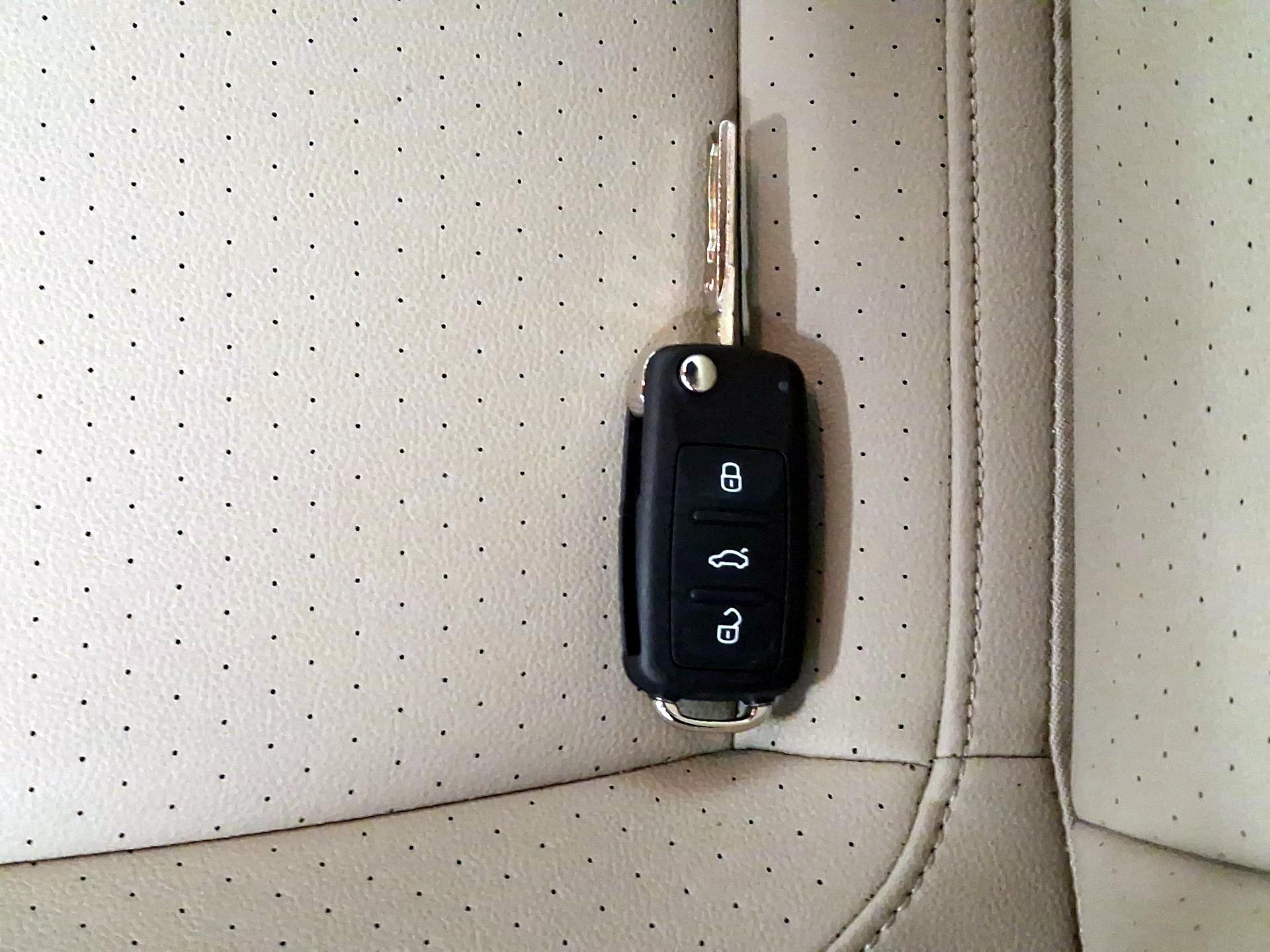 Thumbnail: 2019 Volkswagen Beetle - 19