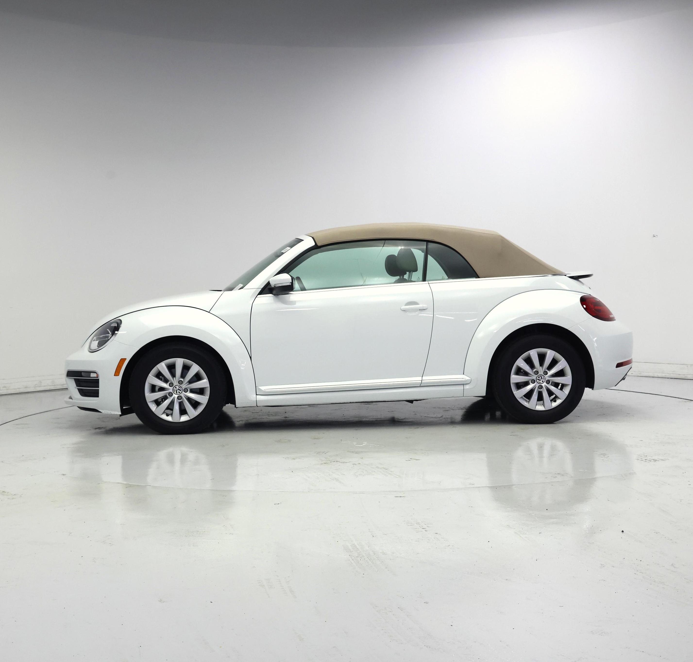 Thumbnail: 2019 Volkswagen Beetle - 3