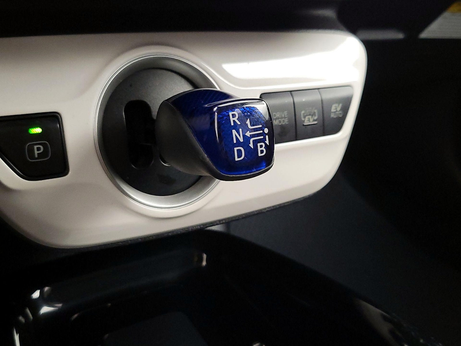 2017 Toyota Prius Prime Premium - Photo 18