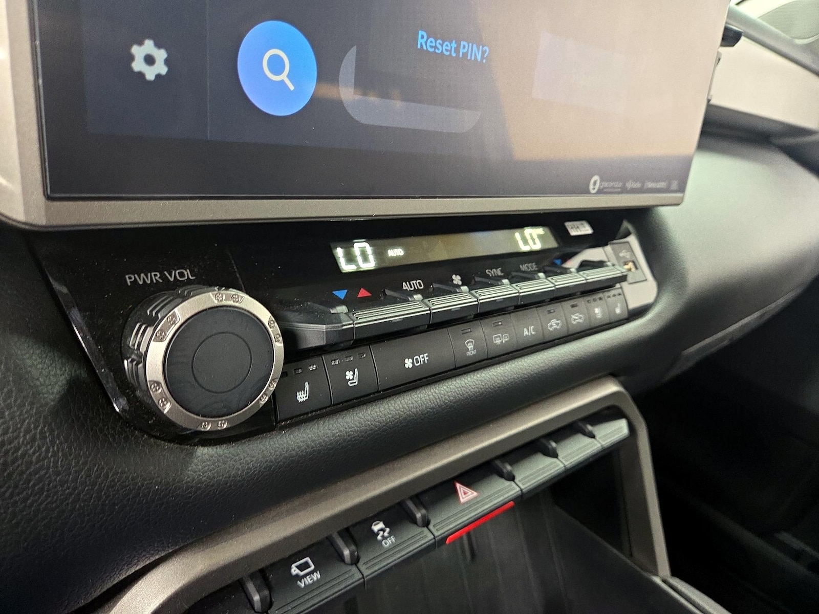 2024 Toyota Tundra Limited - Photo 17