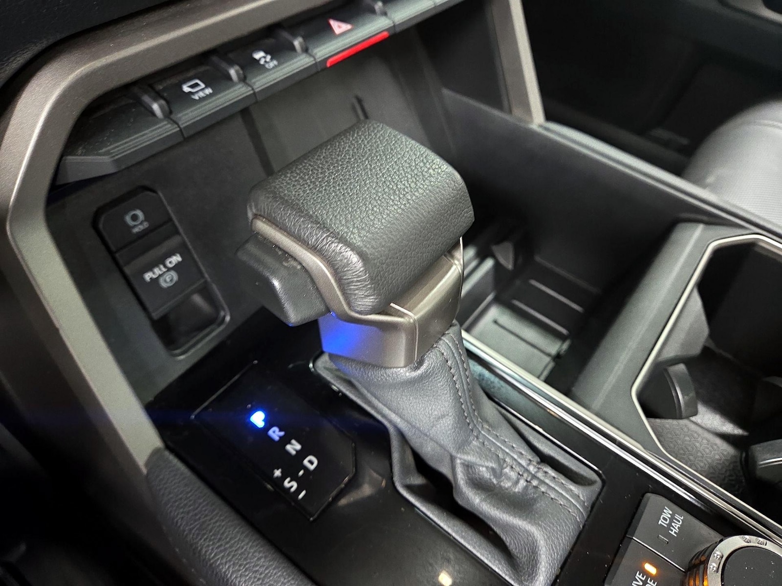 2024 Toyota Tundra Limited - Photo 18