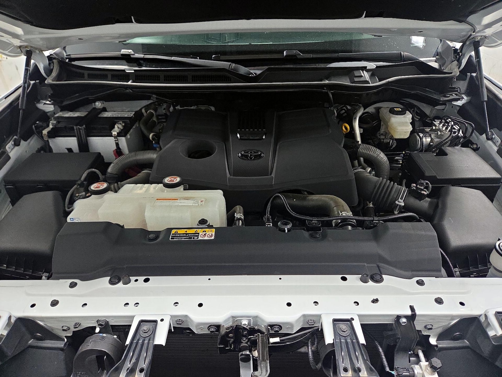 2024 Toyota Tundra Limited - Photo 21