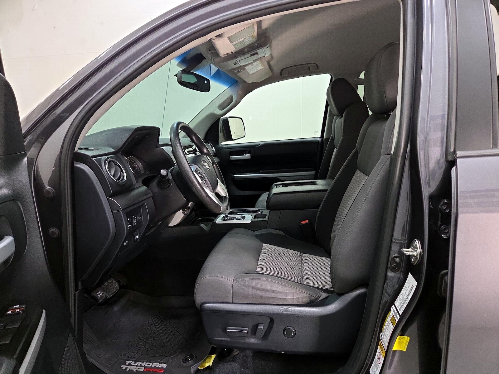 2017 Toyota Tundra SR5 - Photo 12