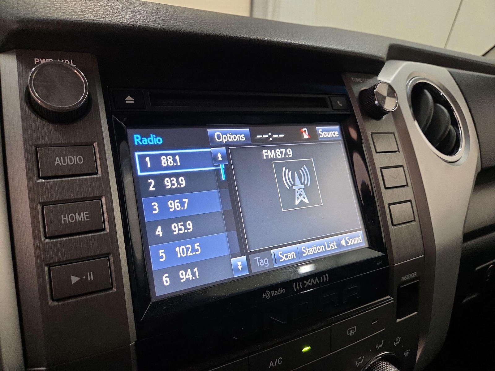 2017 Toyota Tundra SR5 - Photo 16