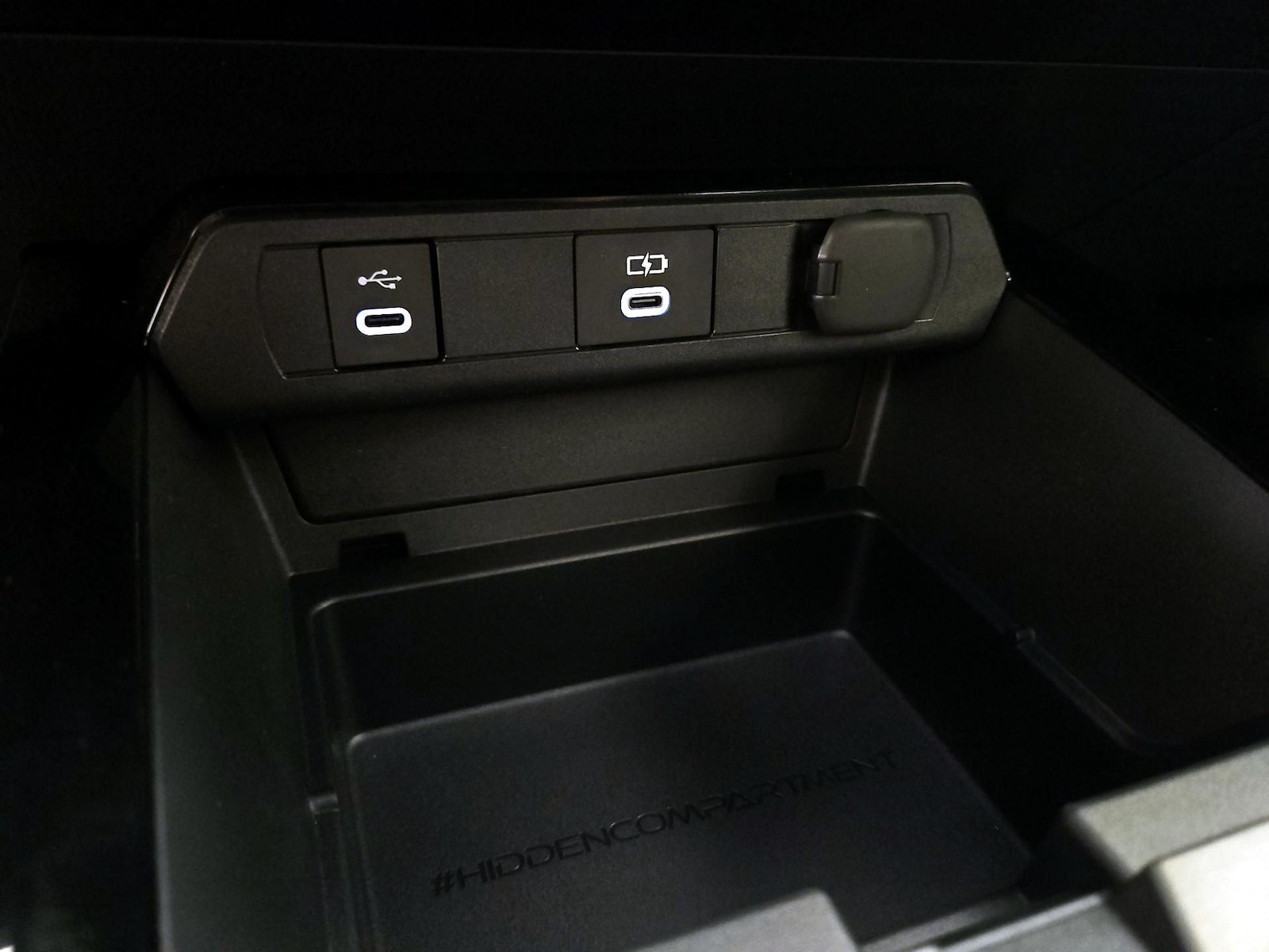 2026 Toyota Prius Plug-in Hybrid SE - Photo 19
