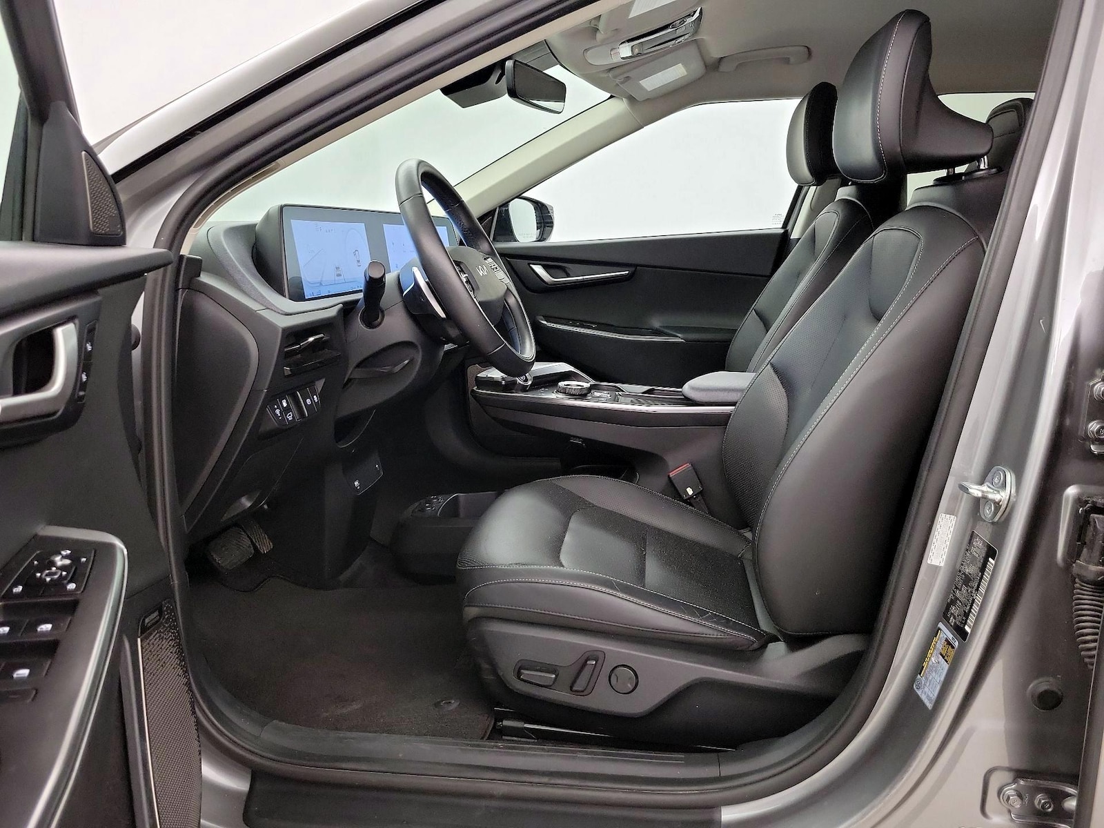 2023 Kia EV6 Wind - Photo 12