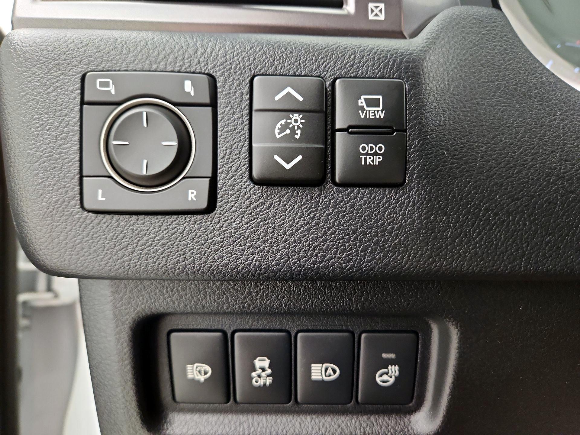 Thumbnail: 2023 Lexus GX - 13