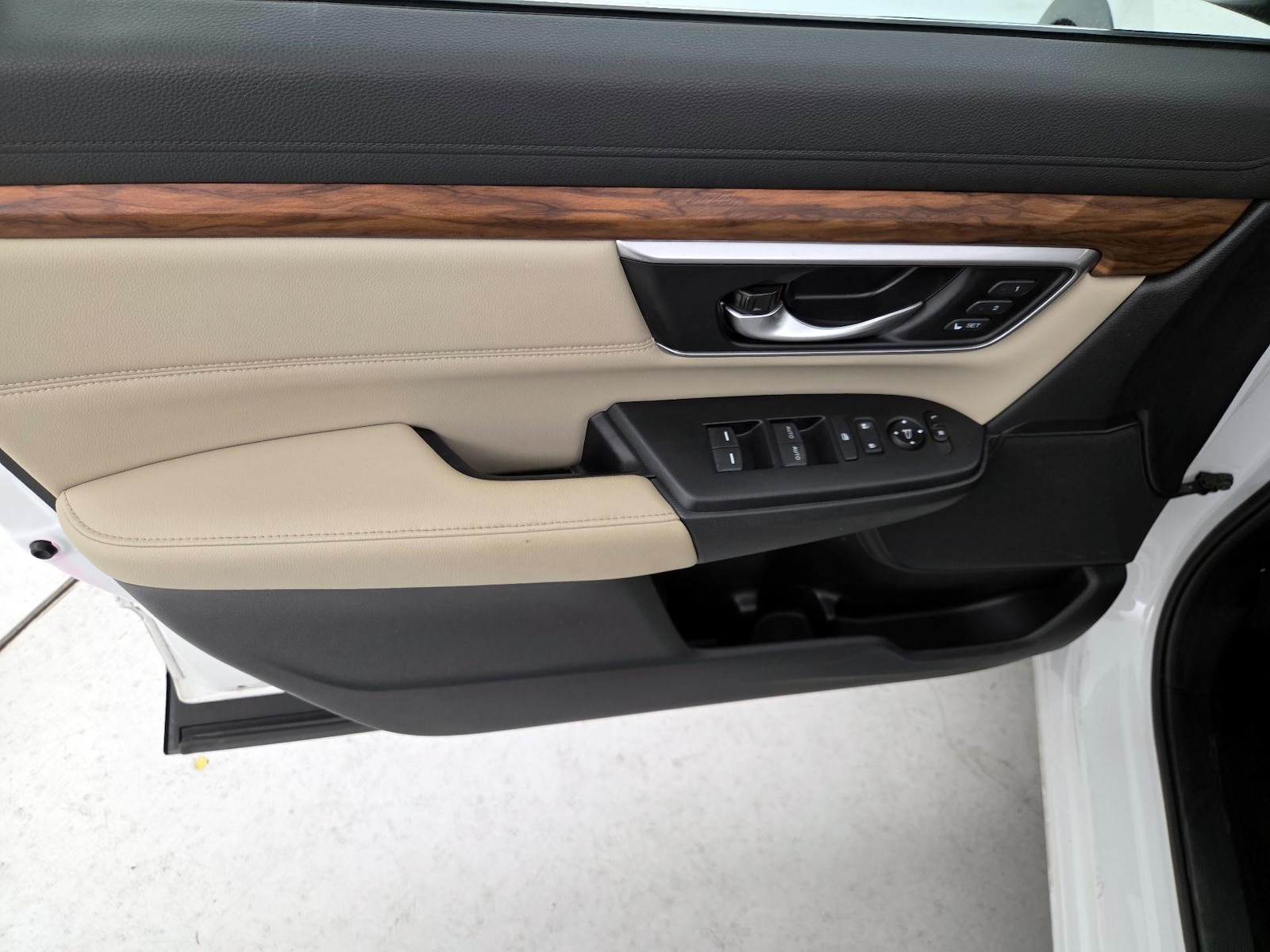 2021 Honda CR-V Touring - Photo 11
