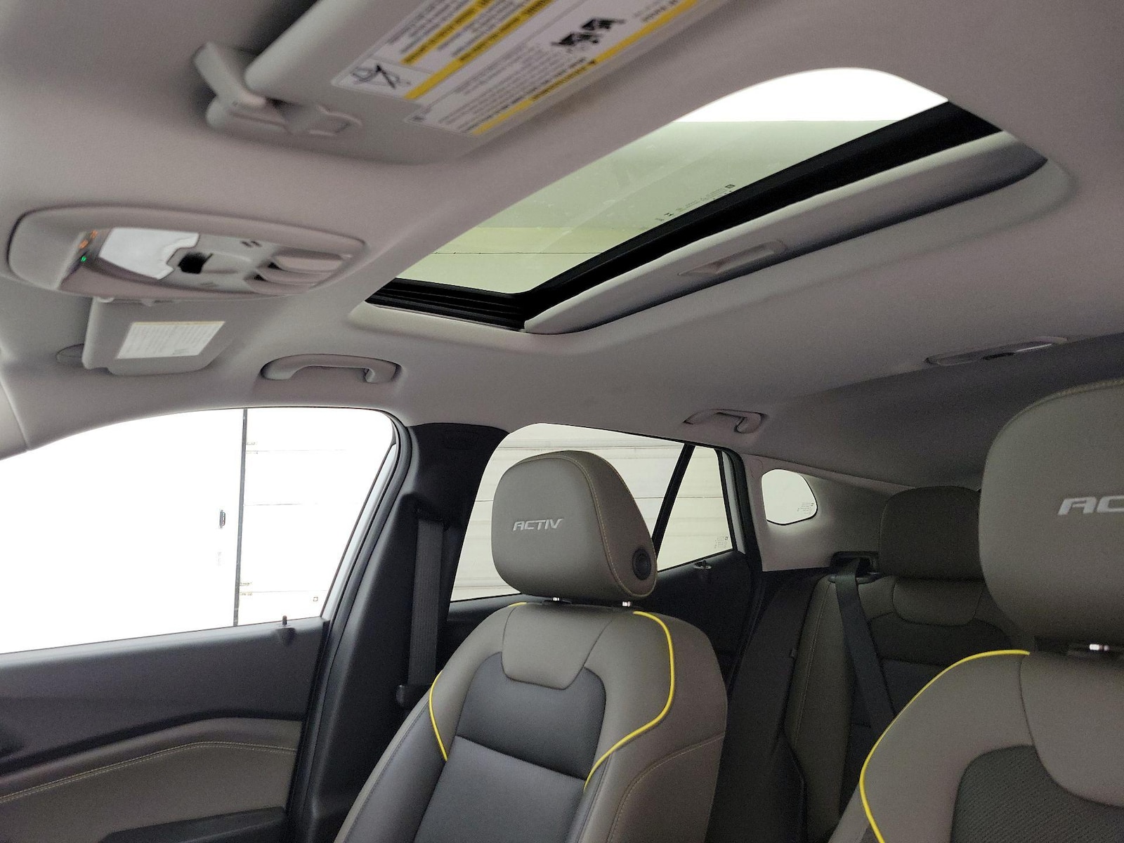 Sunroof(s) & Overhead Airbags
