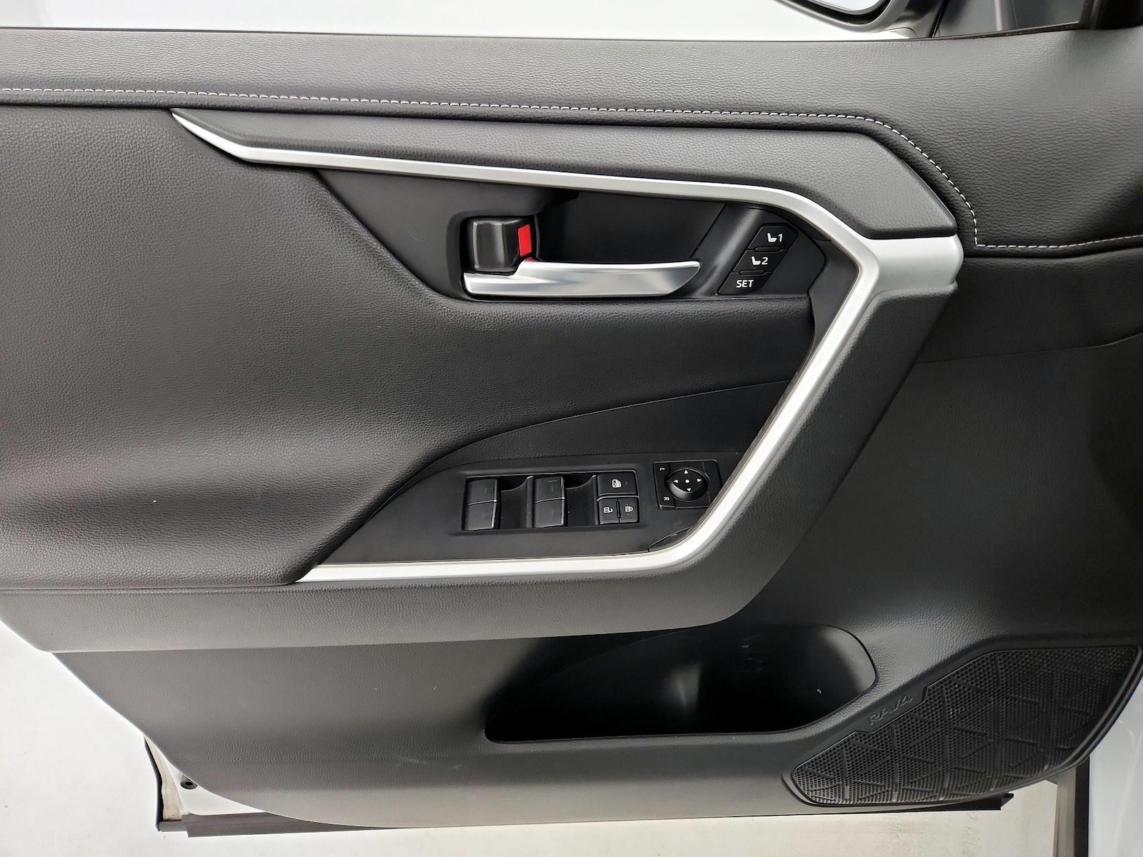 2023 Toyota RAV4 Limited - Photo 13