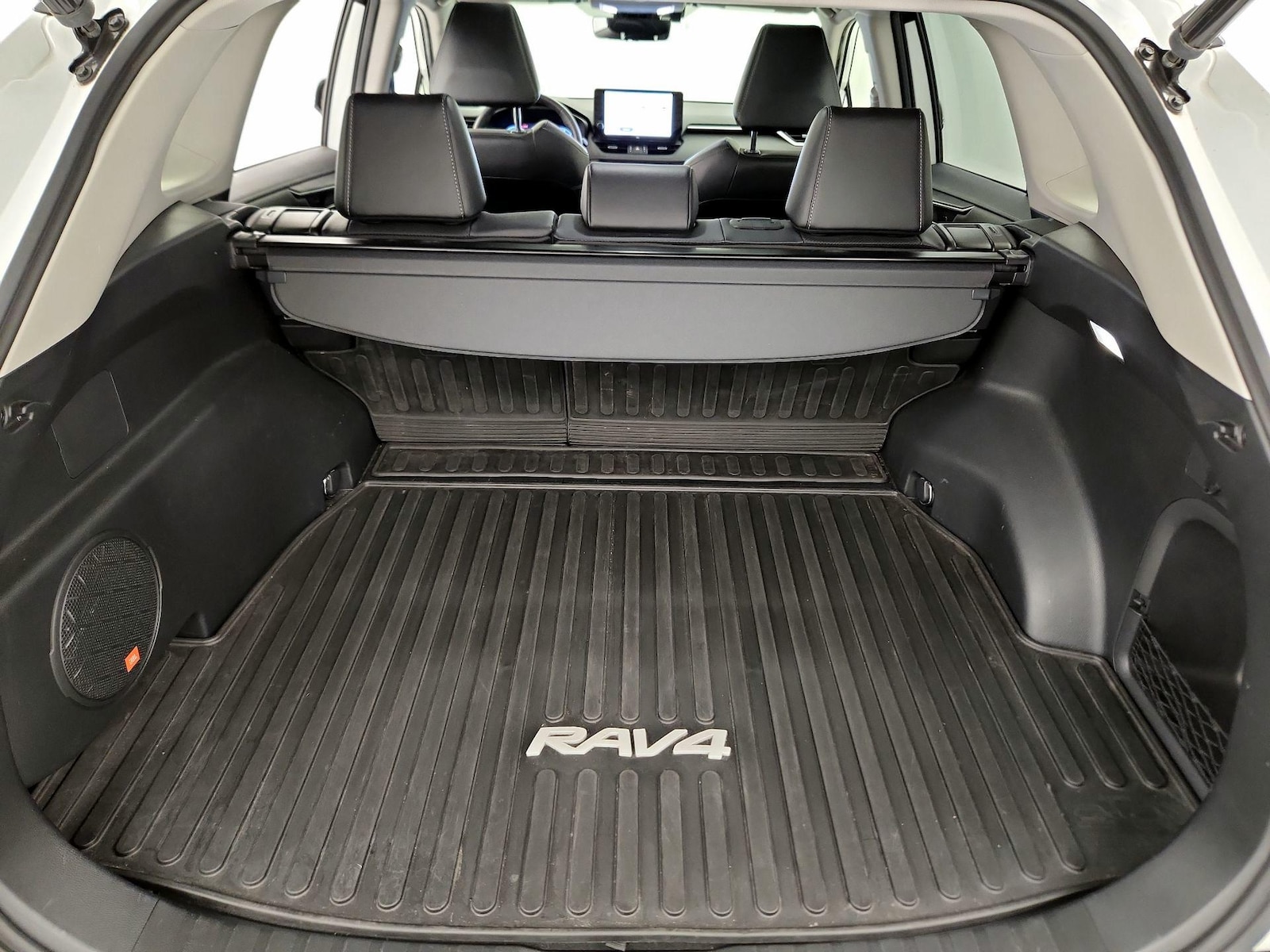 2023 Toyota RAV4 Limited - Photo 22