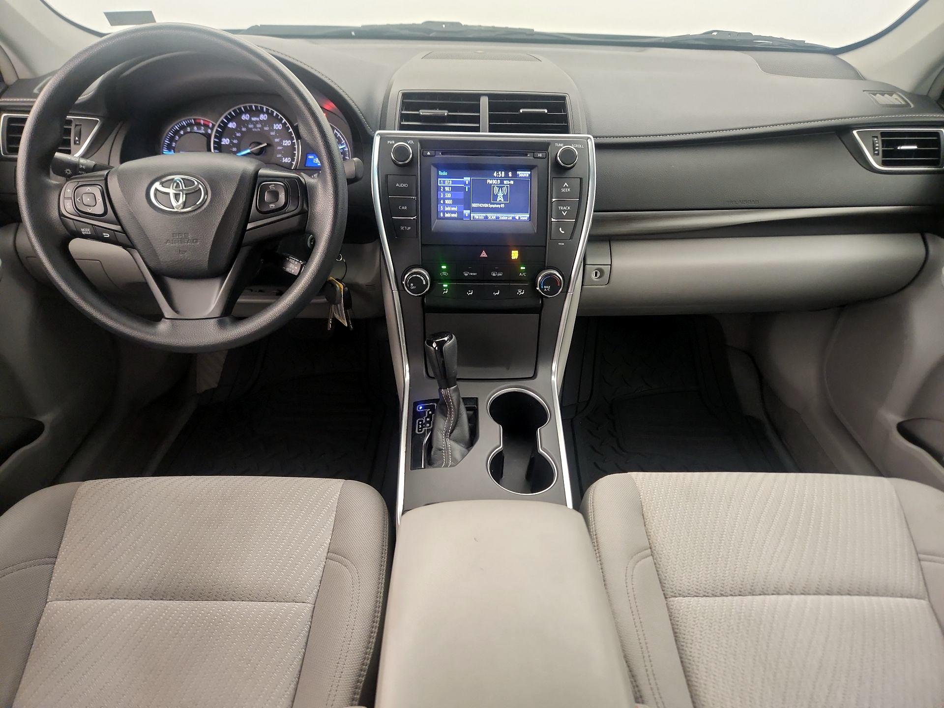 Thumbnail: 2015 Toyota Camry - 9