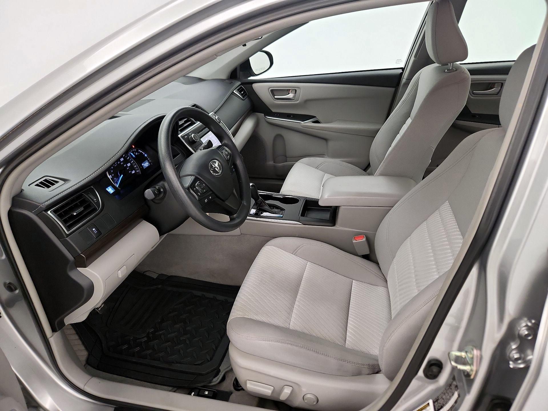 Thumbnail: 2015 Toyota Camry - 11