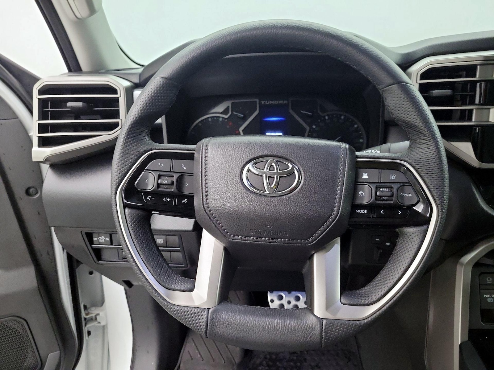 2024 Toyota Tundra SR5 - Photo 11