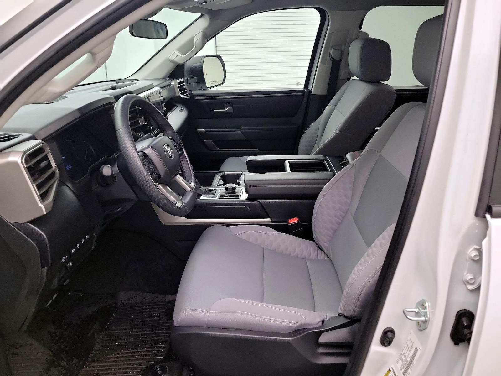 2024 Toyota Tundra SR5 - Photo 12