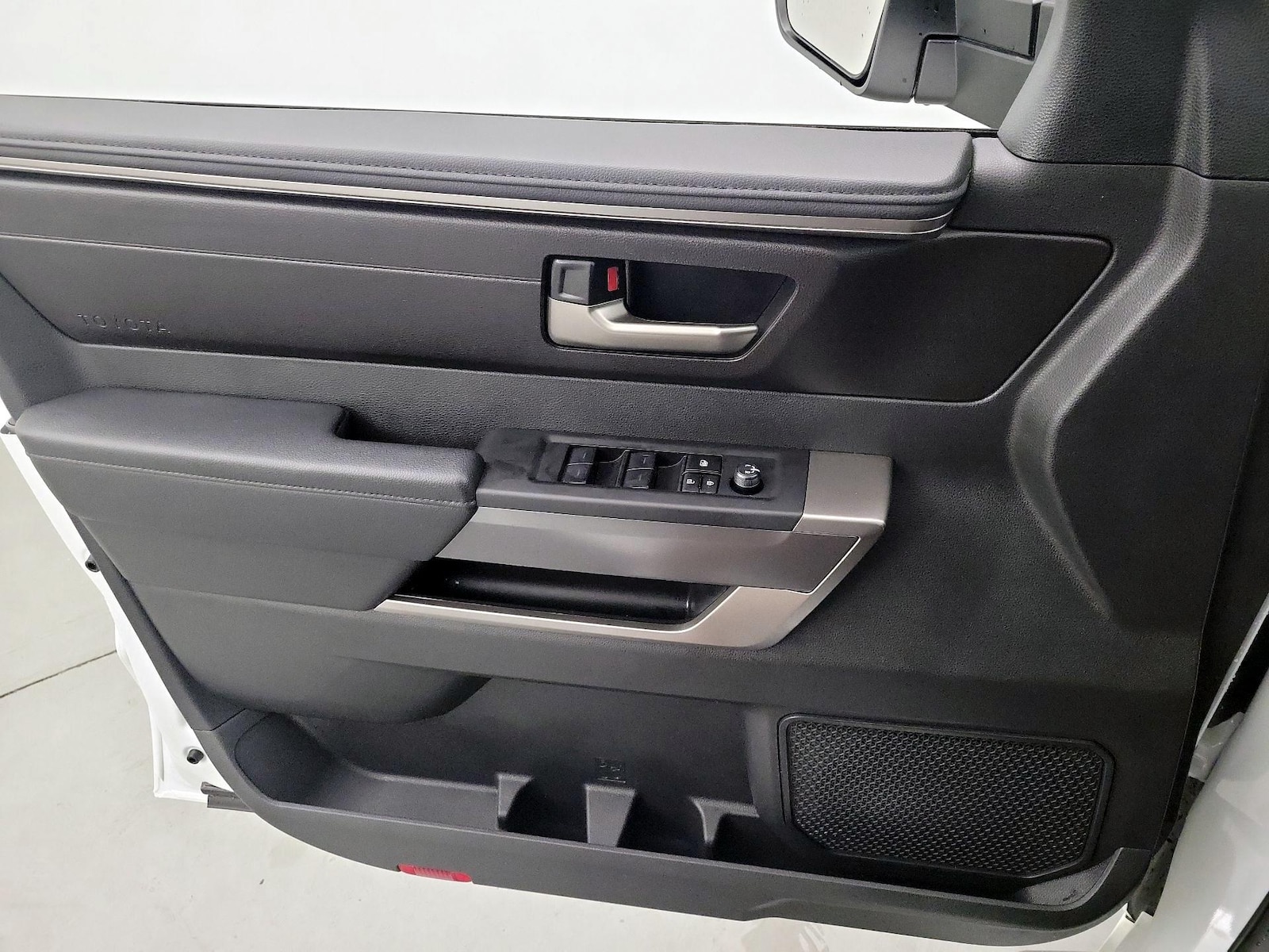2024 Toyota Tundra SR5 - Photo 13