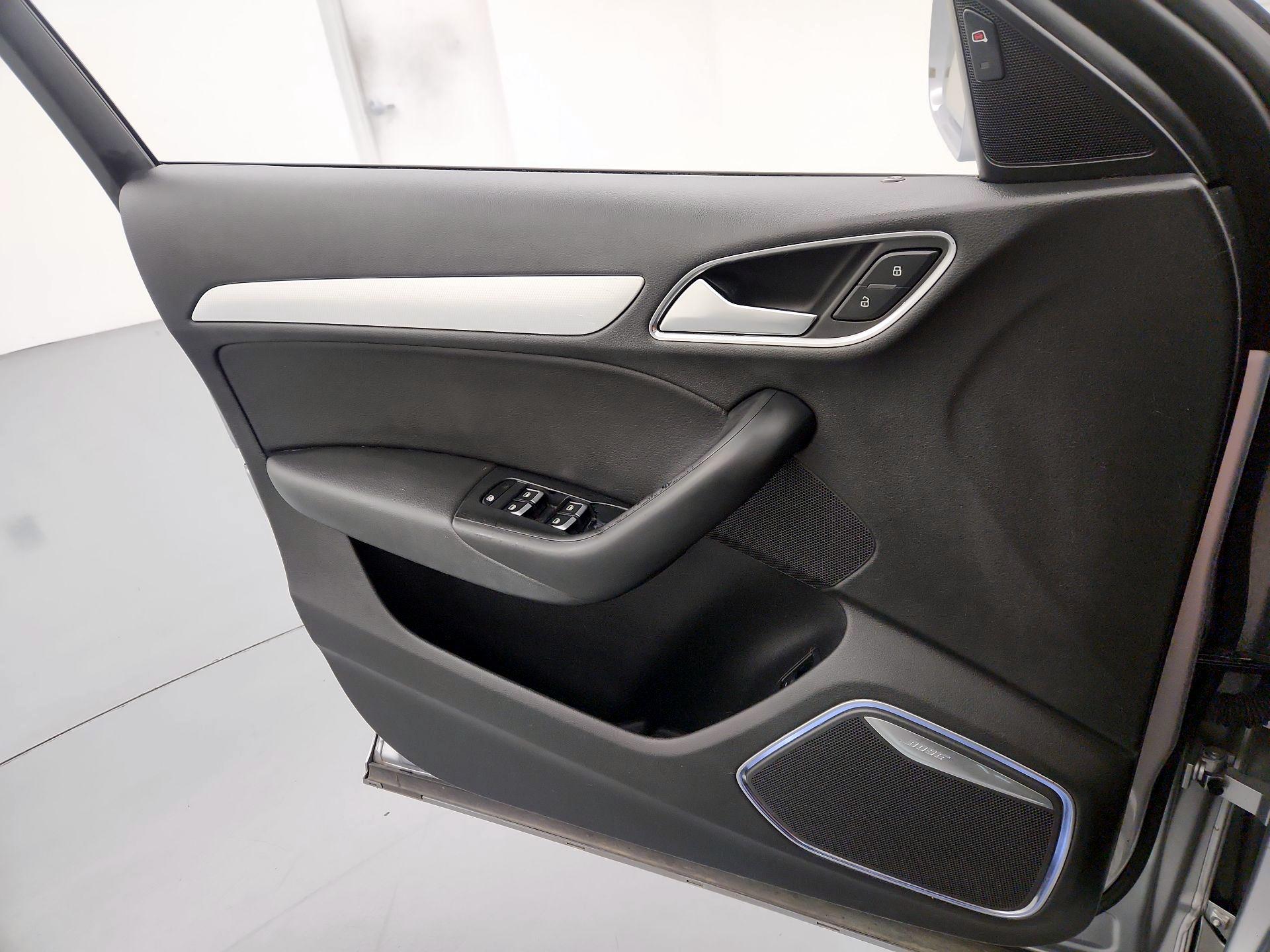 Thumbnail: 2016 Audi Q3 - 12