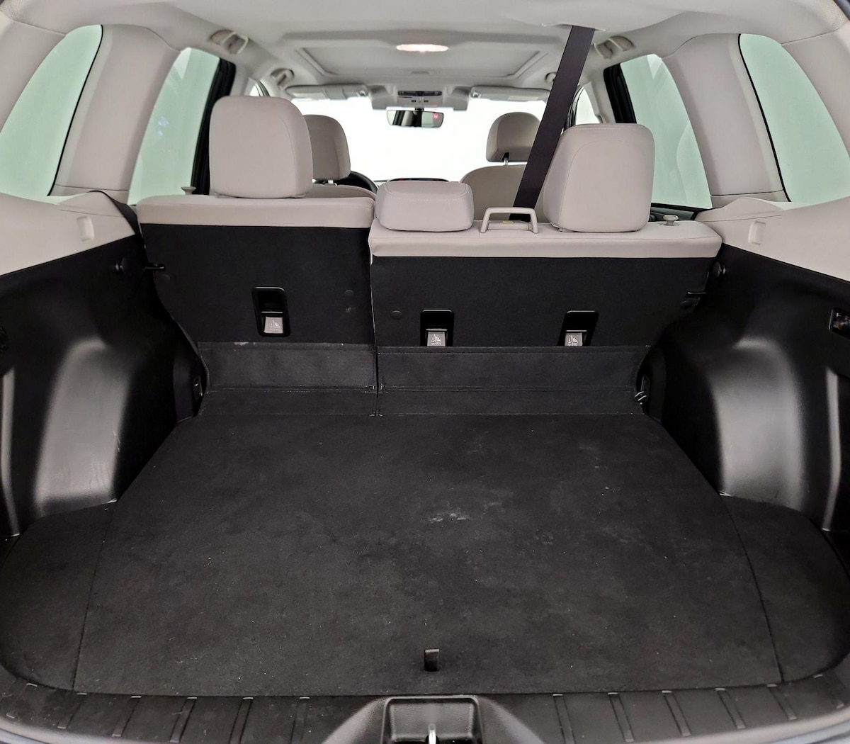 Trunk/Cargo (Seats Up)