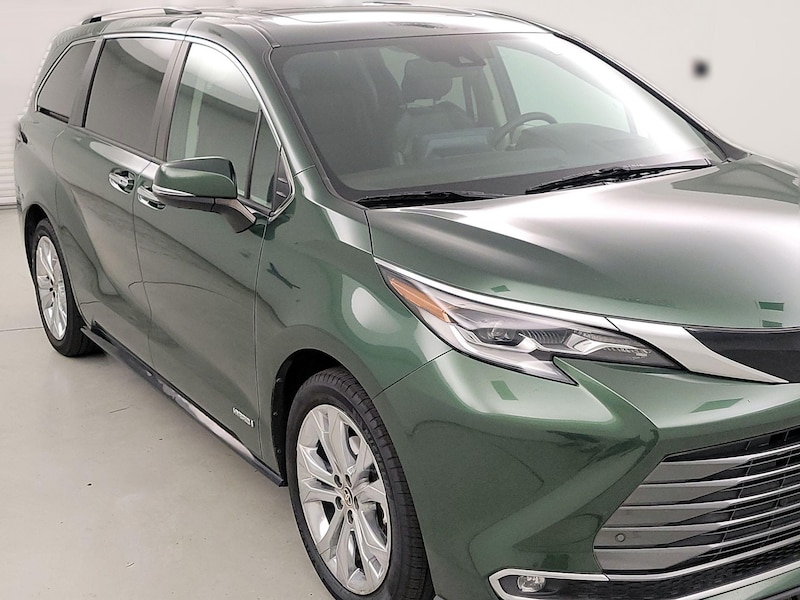 2021 Toyota Sienna Hybrid Platinum