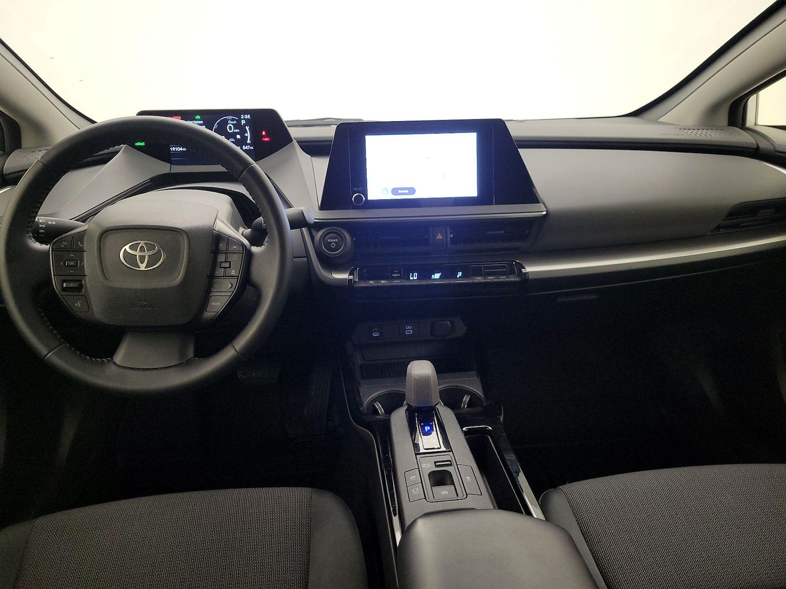 2024 Toyota Prius LE - Photo 10