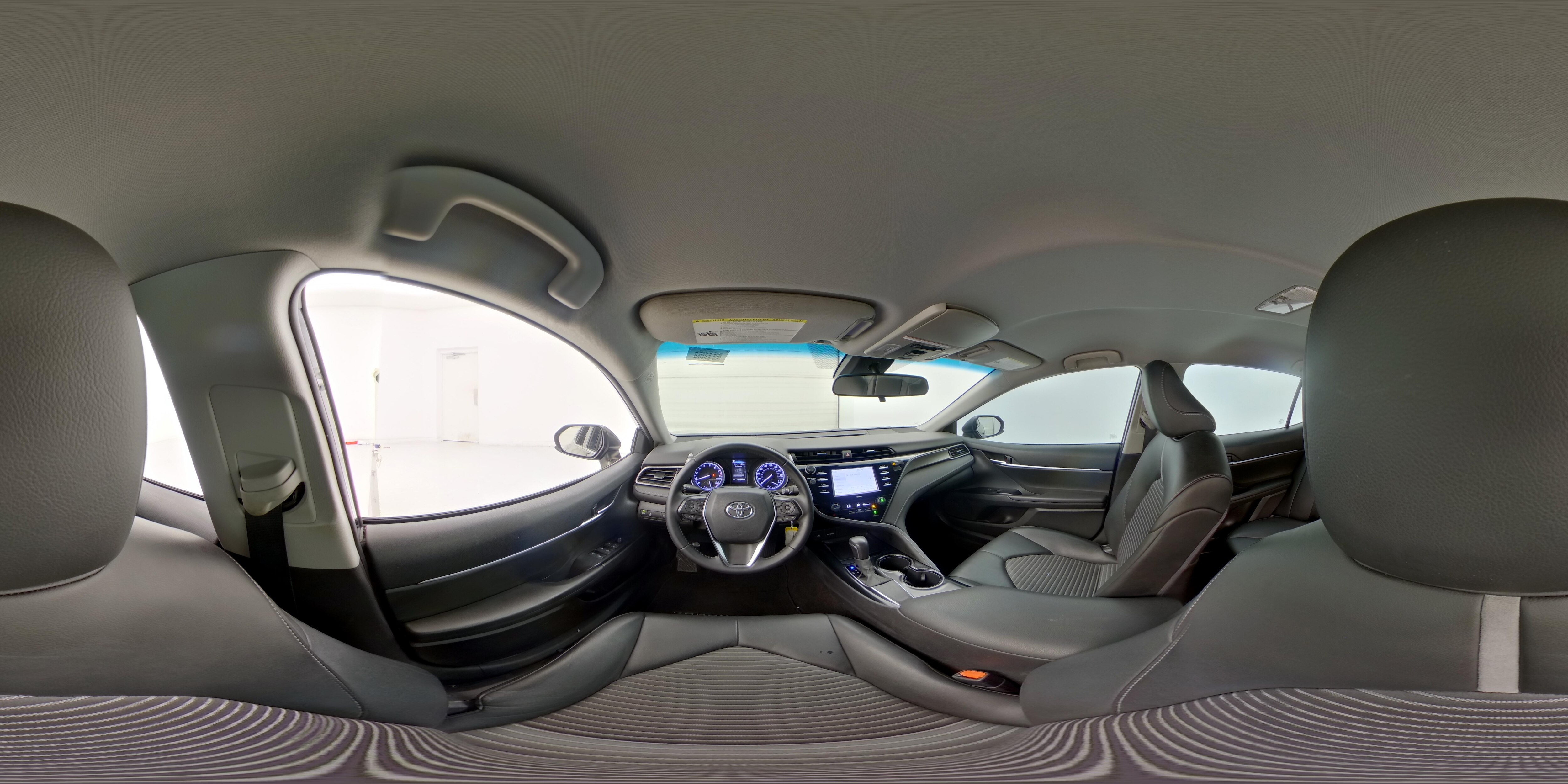 2020 Toyota Camry SE - Photo 26
