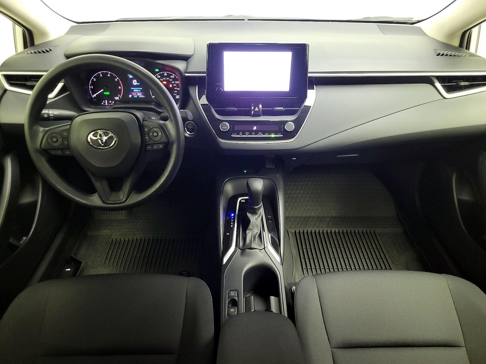 2025 Toyota Corolla LE - Photo 10