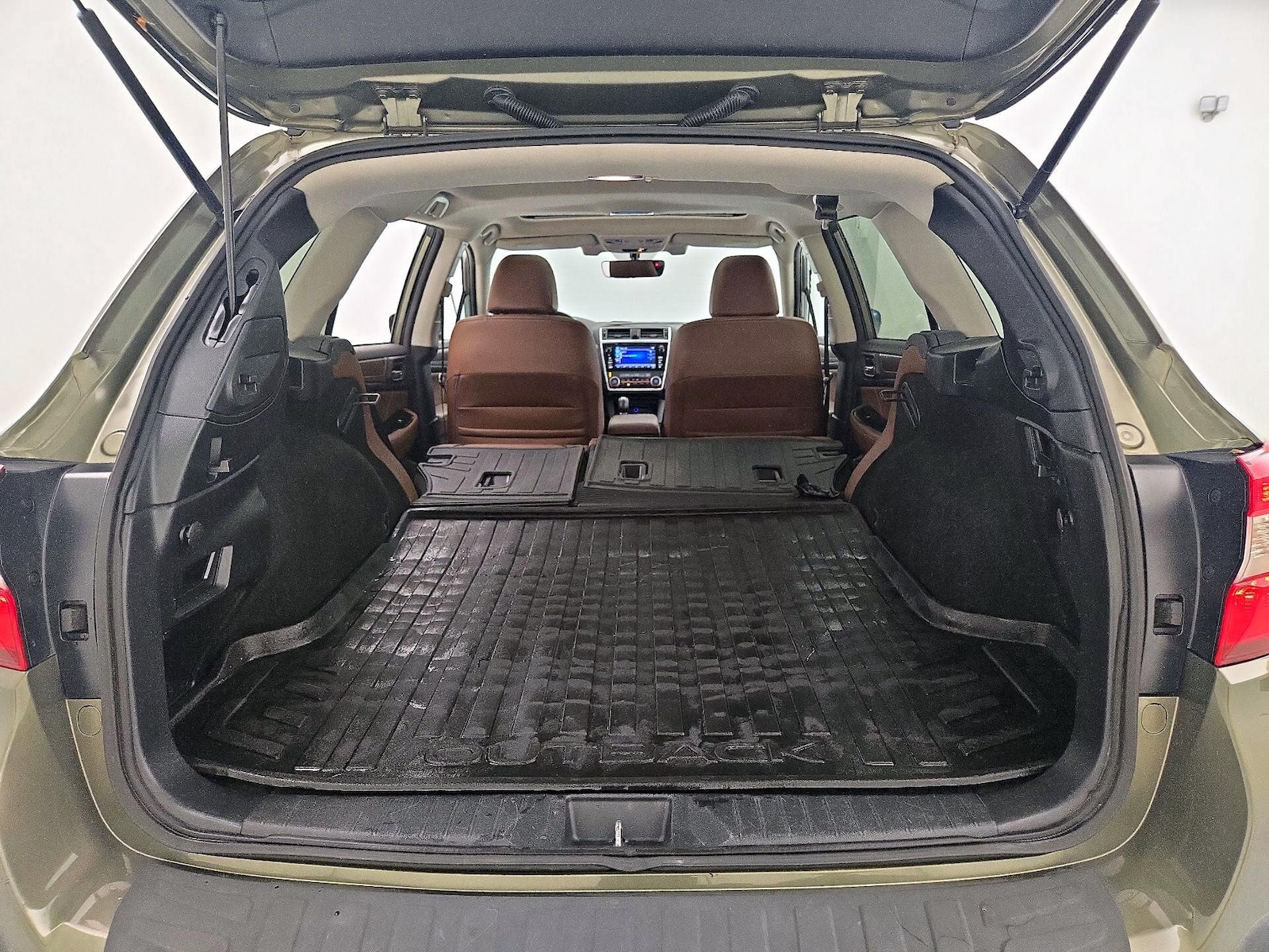 2018 Subaru Outback Touring - Photo 24