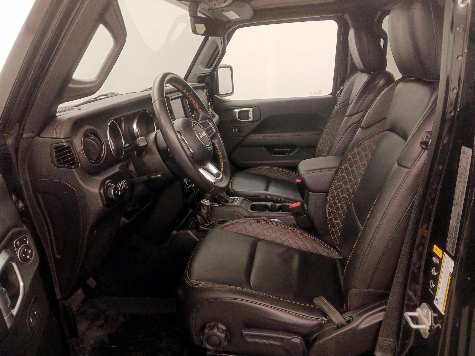 Leather Seats & Side Airbags