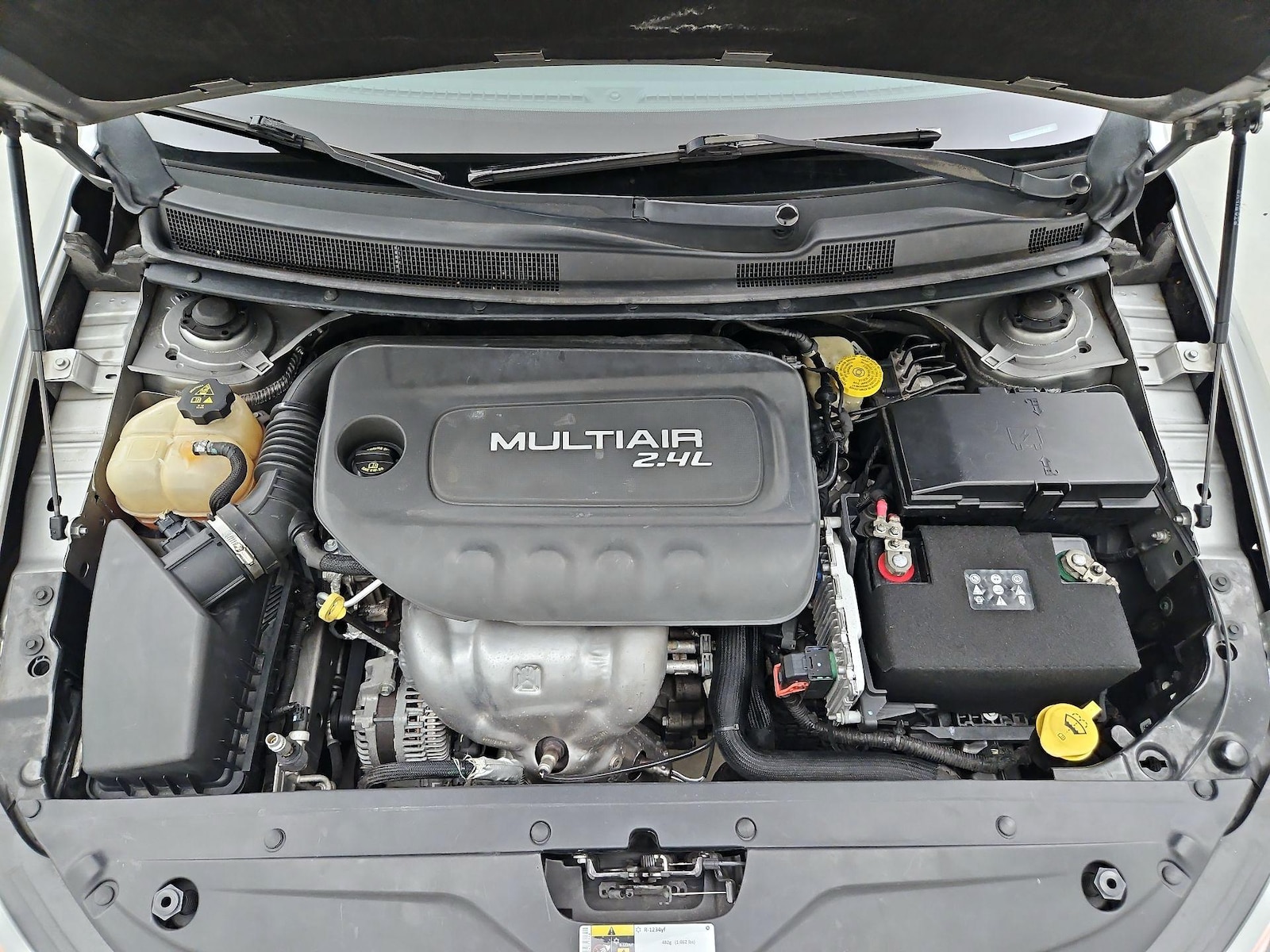 2015 Chrysler 200 Limited - Photo 23