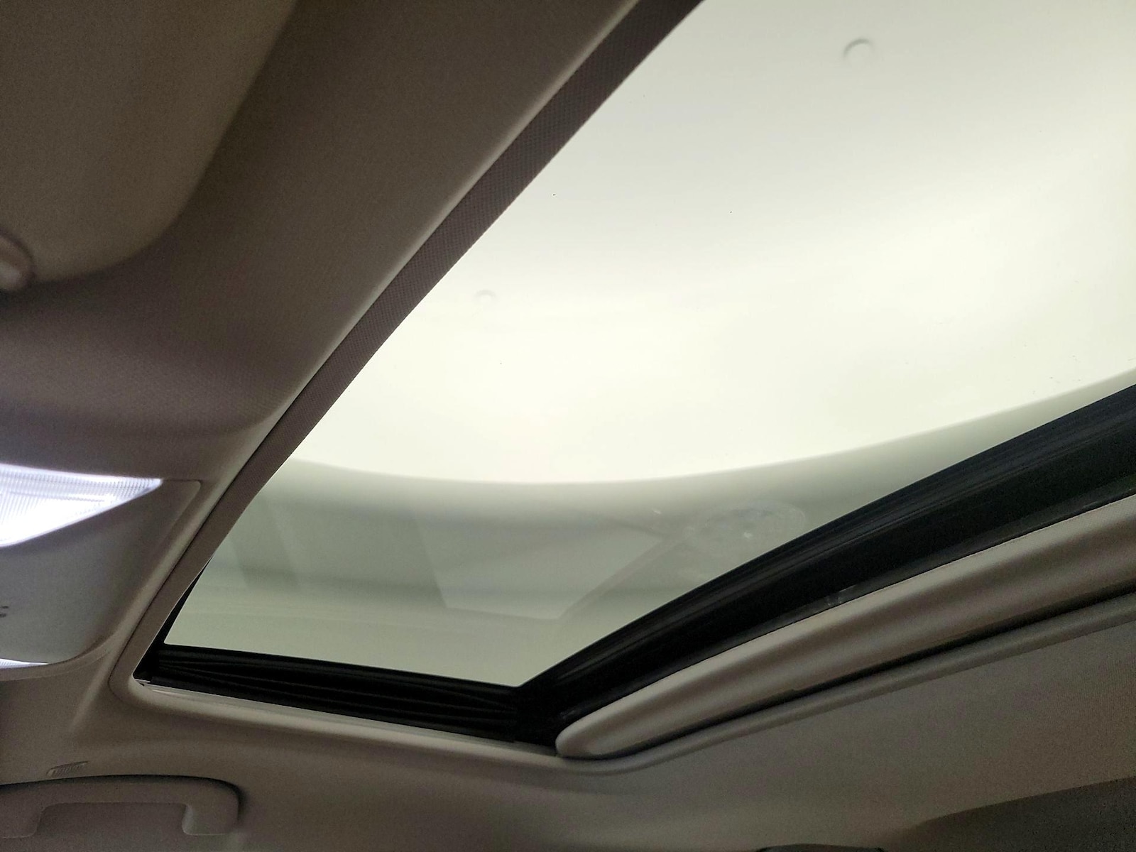 2025 Toyota RAV4 Limited - Photo 20