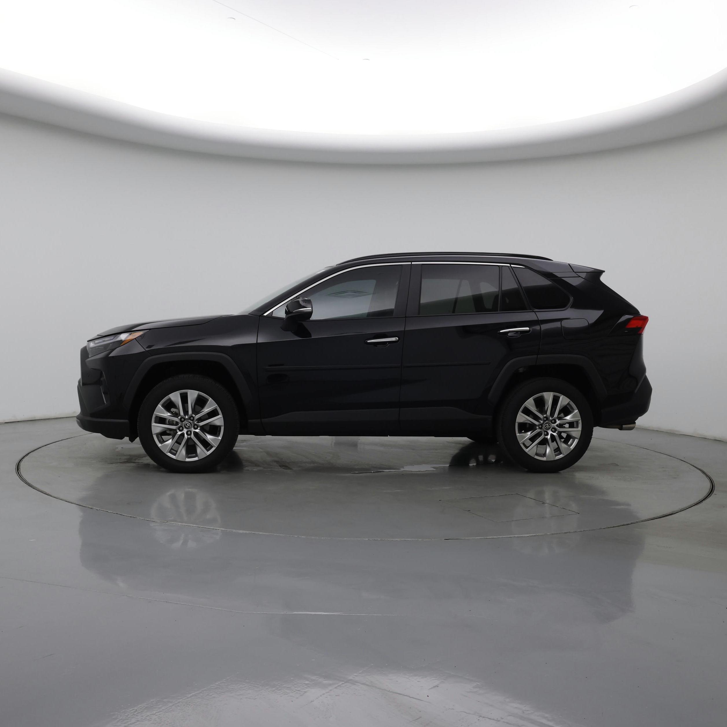 Thumbnail: 2025 Toyota RAV4 - 3