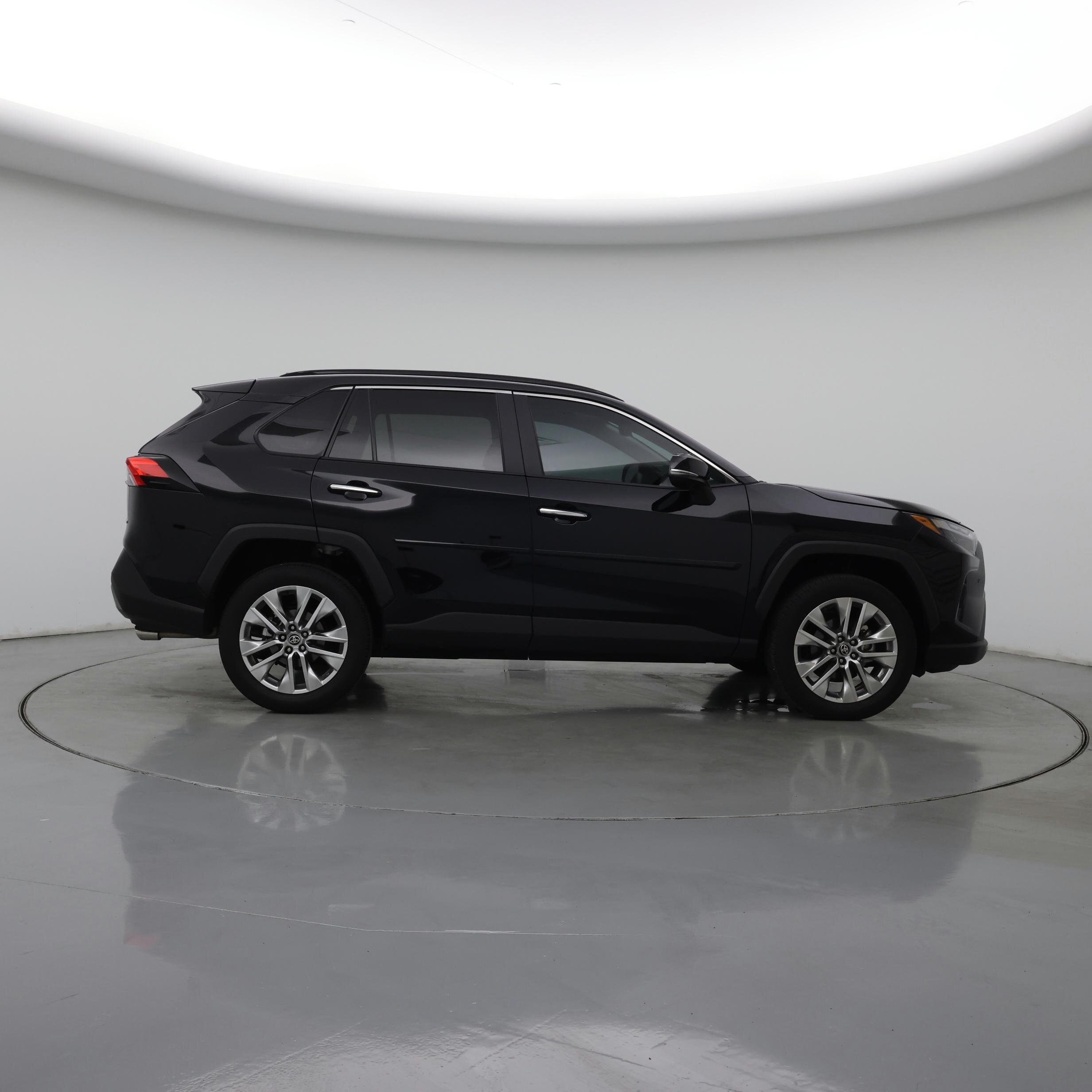 Thumbnail: 2025 Toyota RAV4 - 7