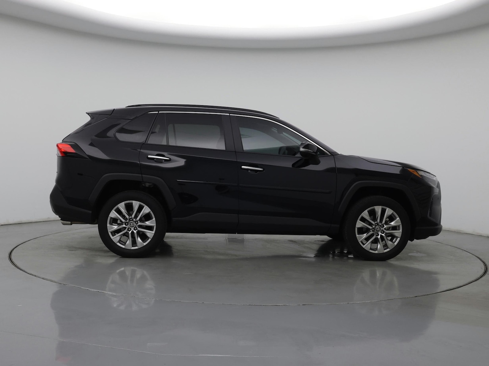 2025 Toyota RAV4 Limited - Photo 8