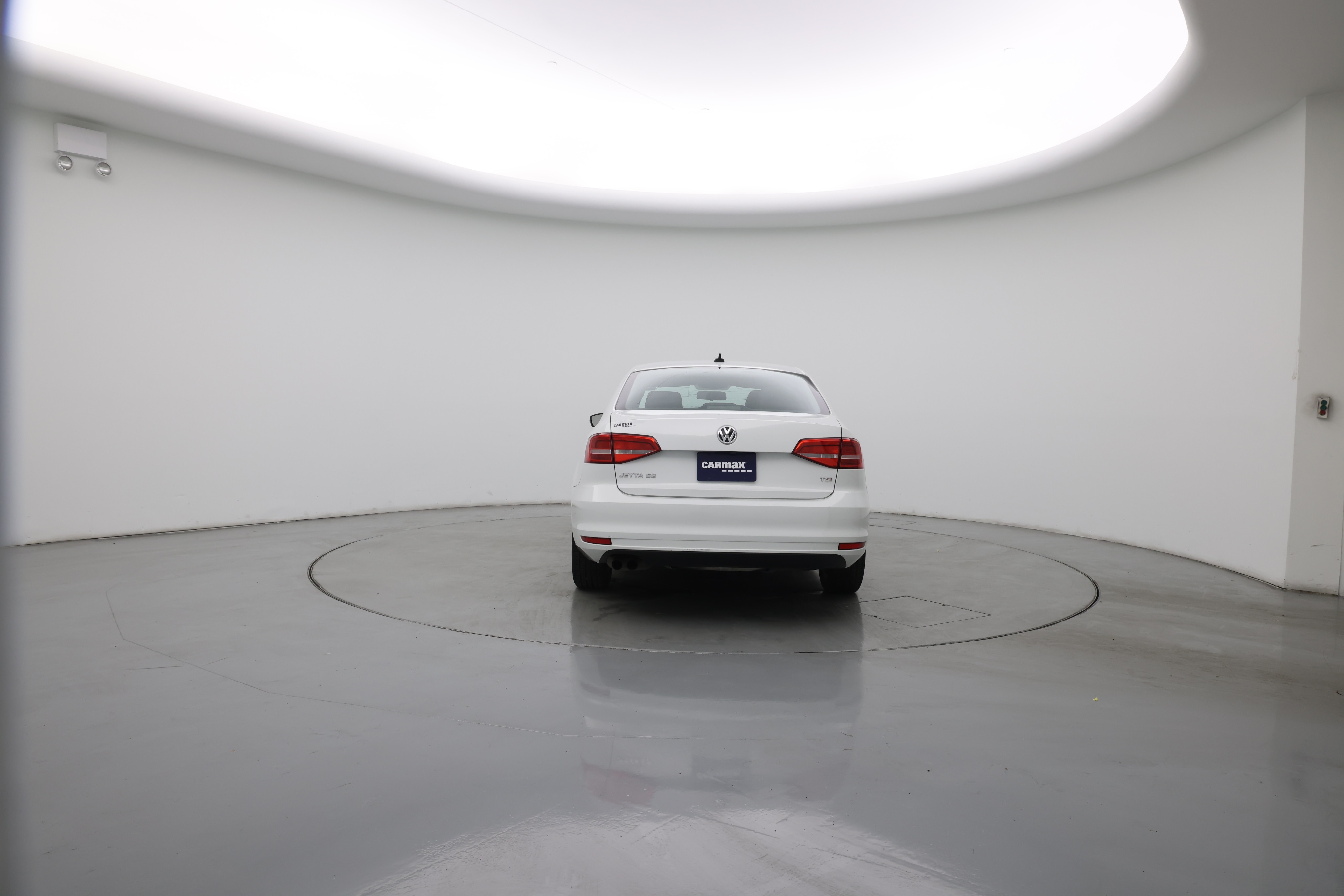 Thumbnail: 2015 Volkswagen Jetta - 9