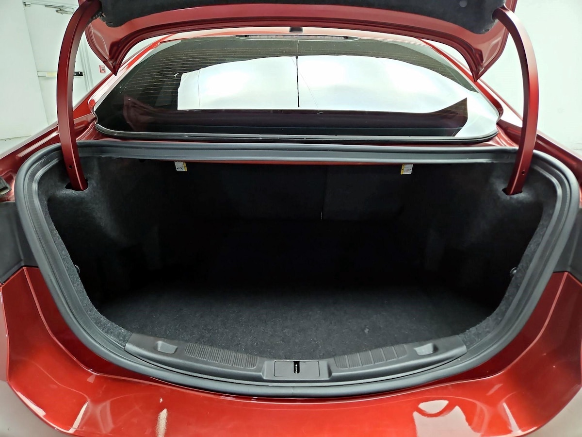Trunk/Cargo (Seats Up)