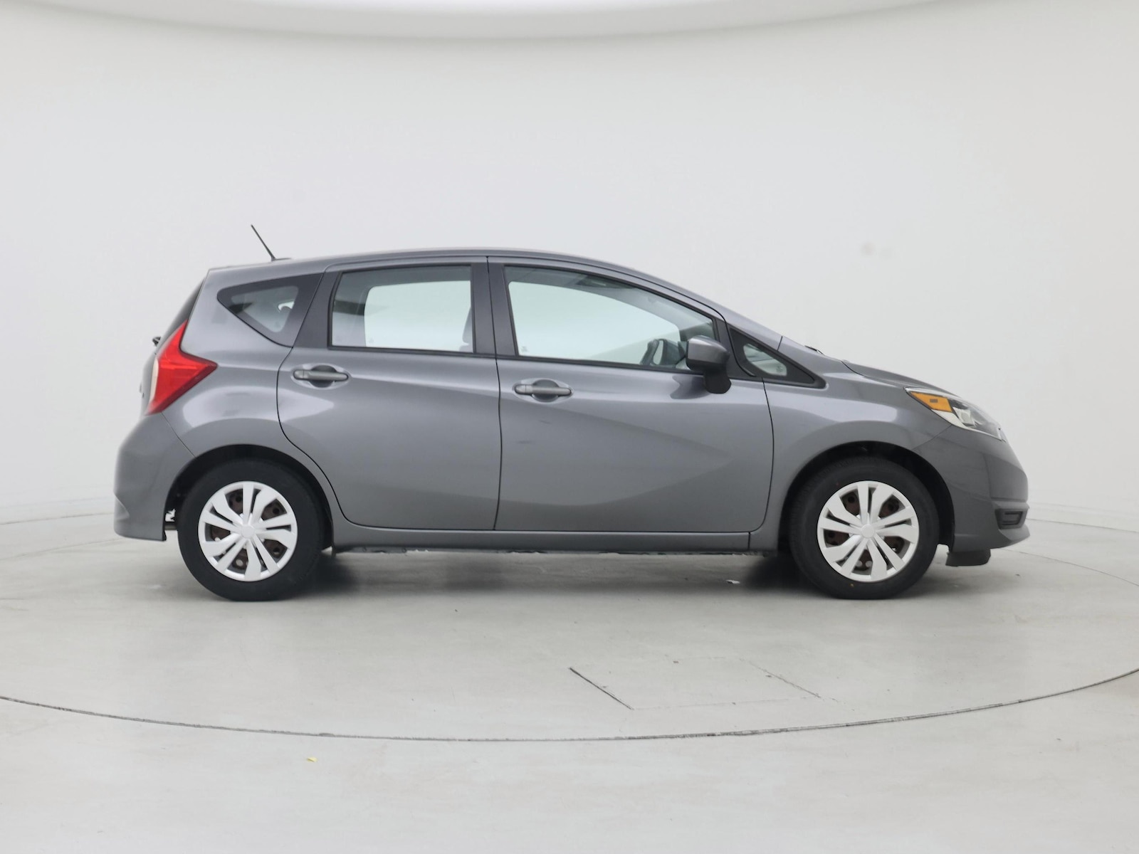 2017 Nissan Versa Note SV - Photo 8