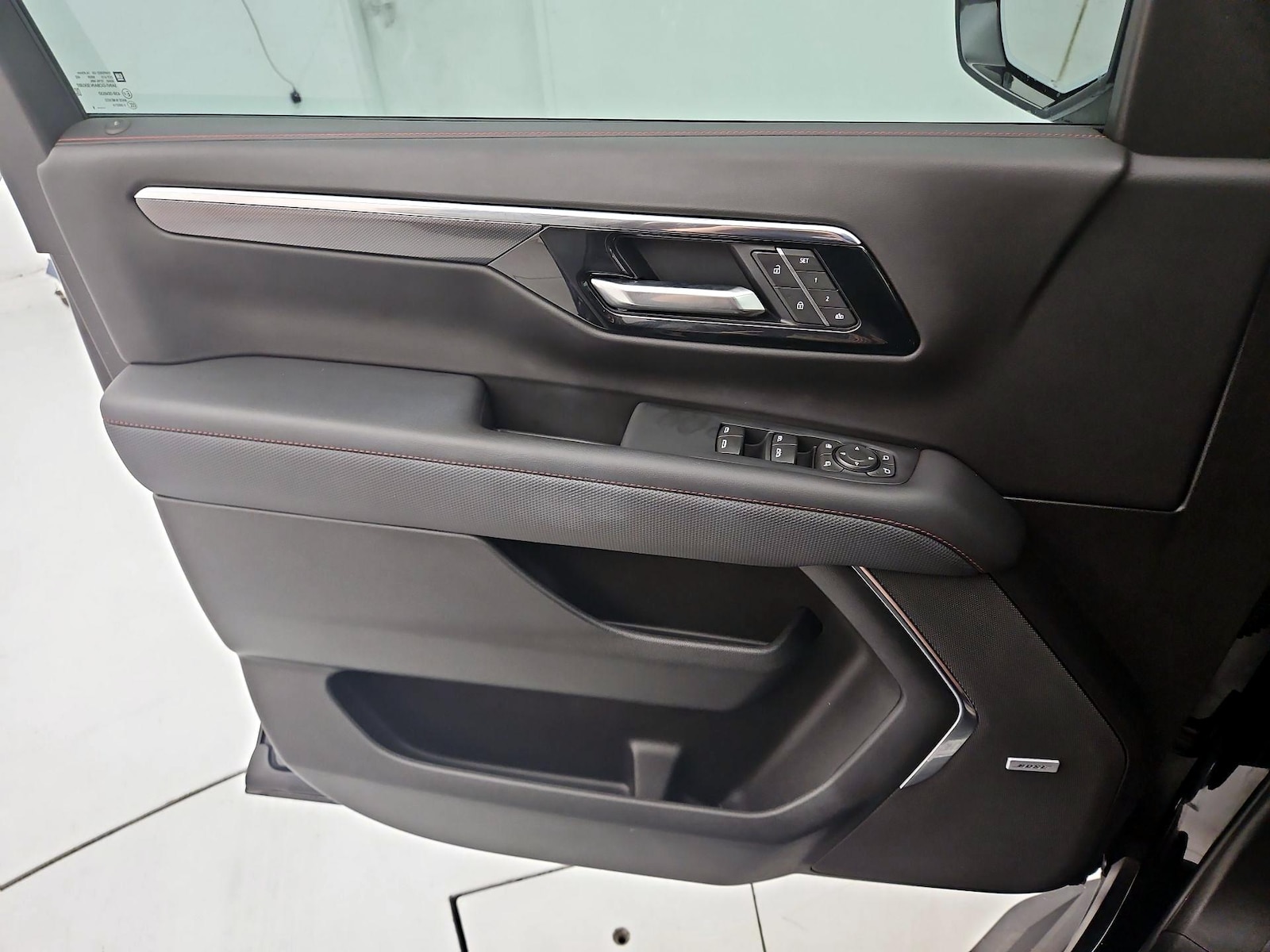 2025 Chevrolet Tahoe RST - Photo 13