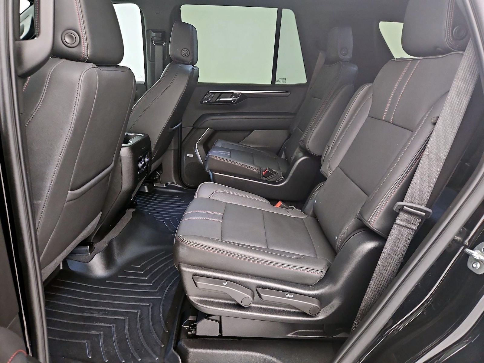2025 Chevrolet Tahoe RST - Photo 22