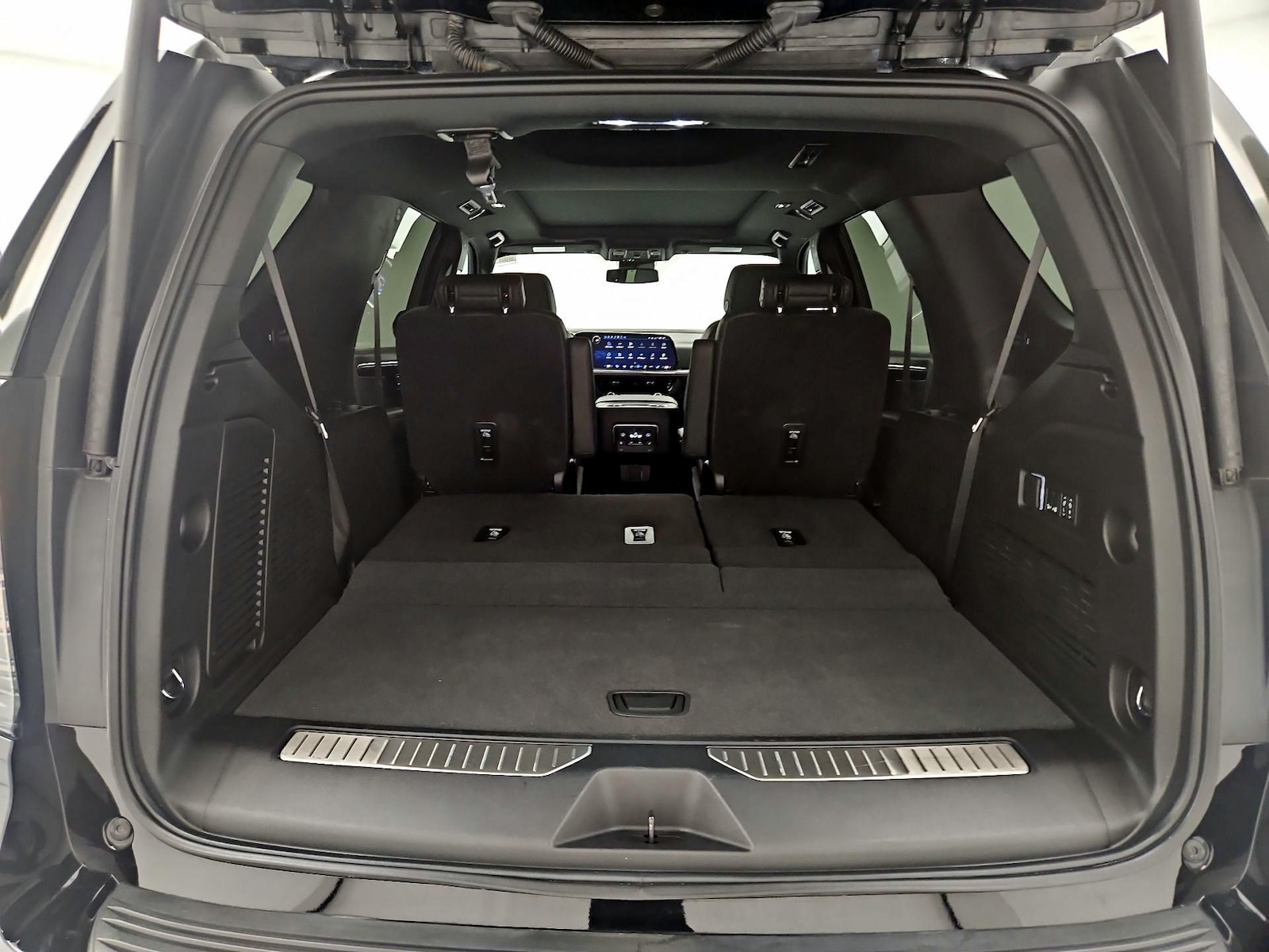 2025 Chevrolet Tahoe RST - Photo 25