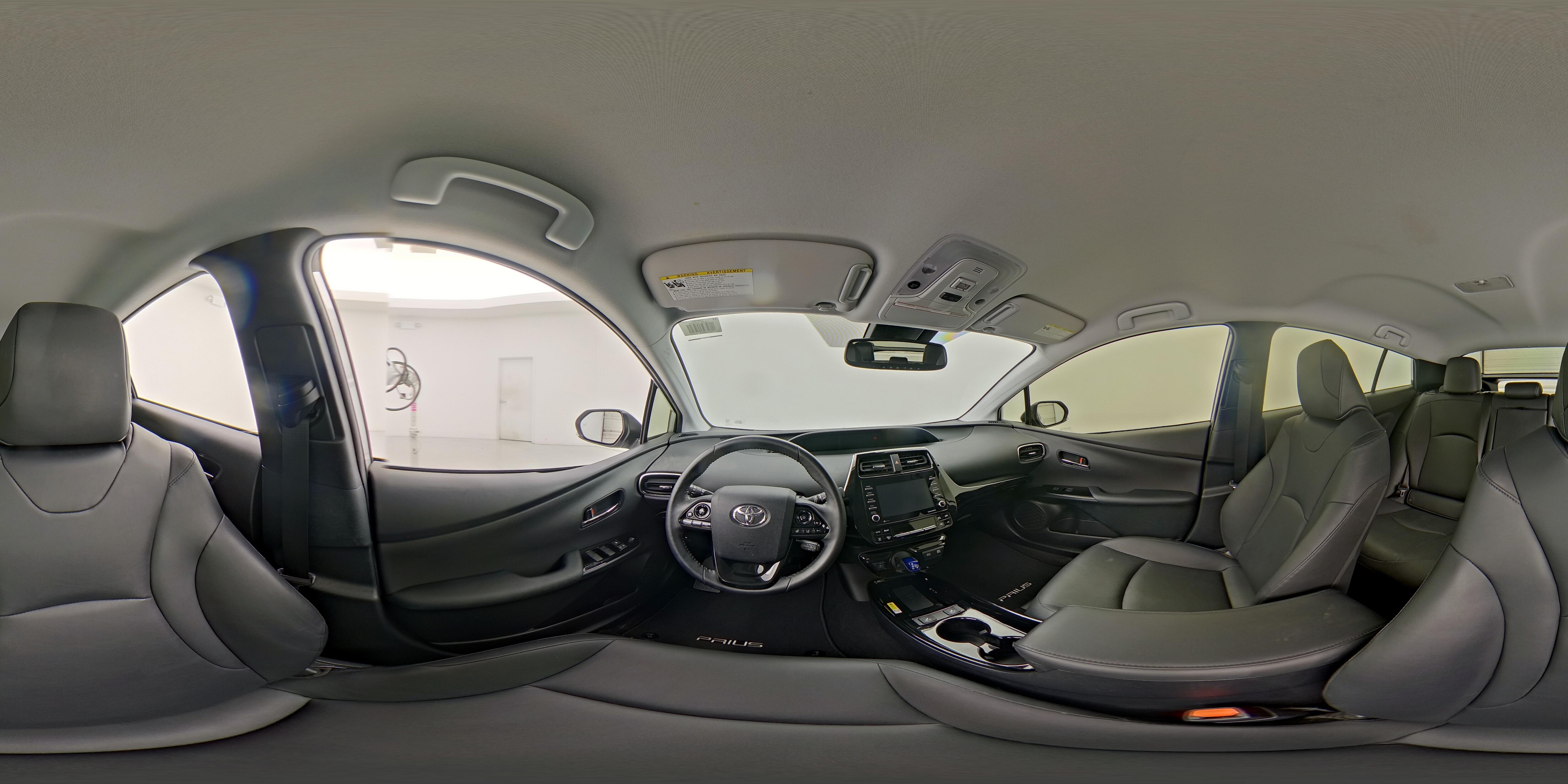 2021 Toyota Prius XLE - Photo 26
