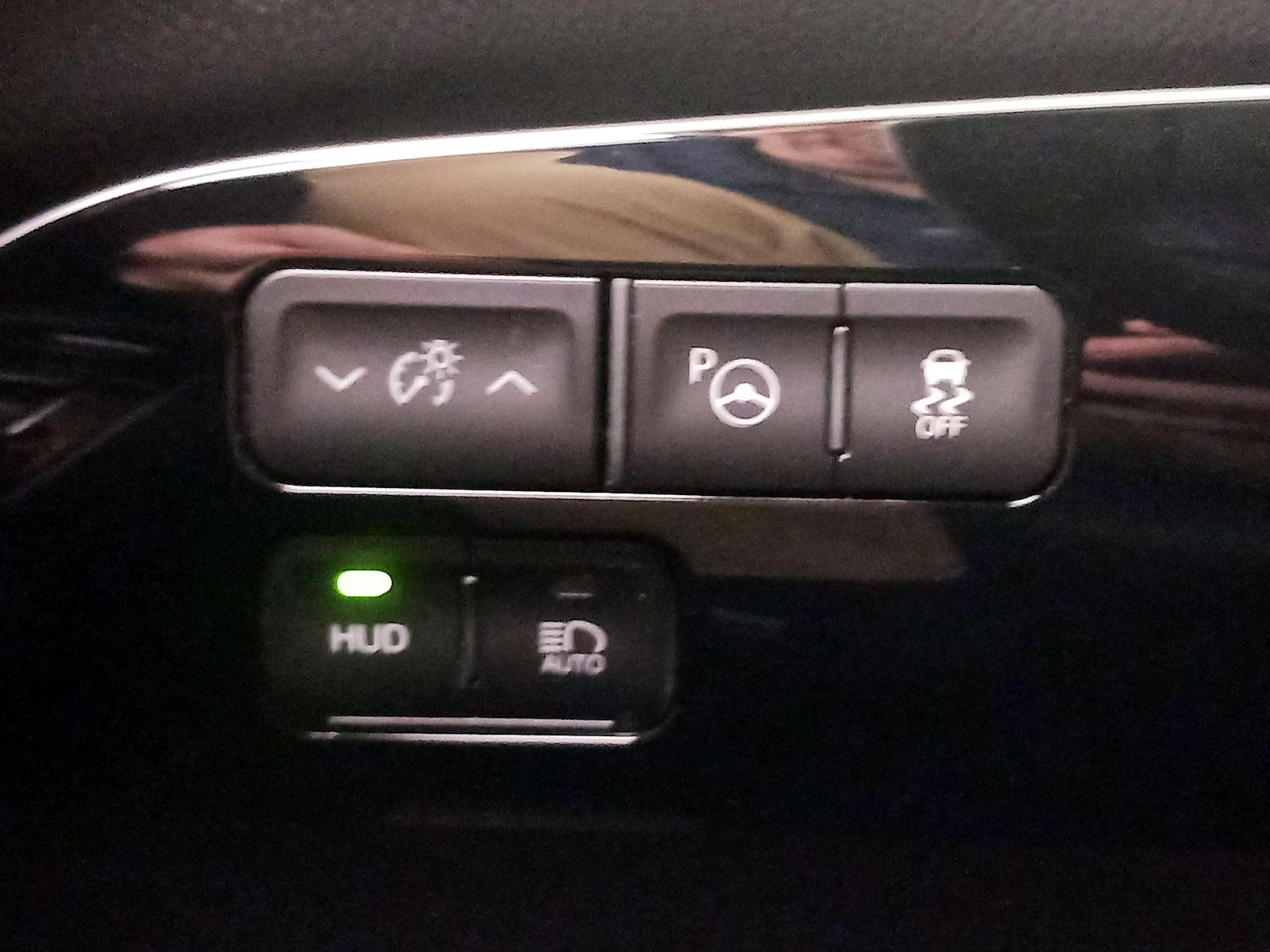 2021 Toyota Prius XLE - Photo 14