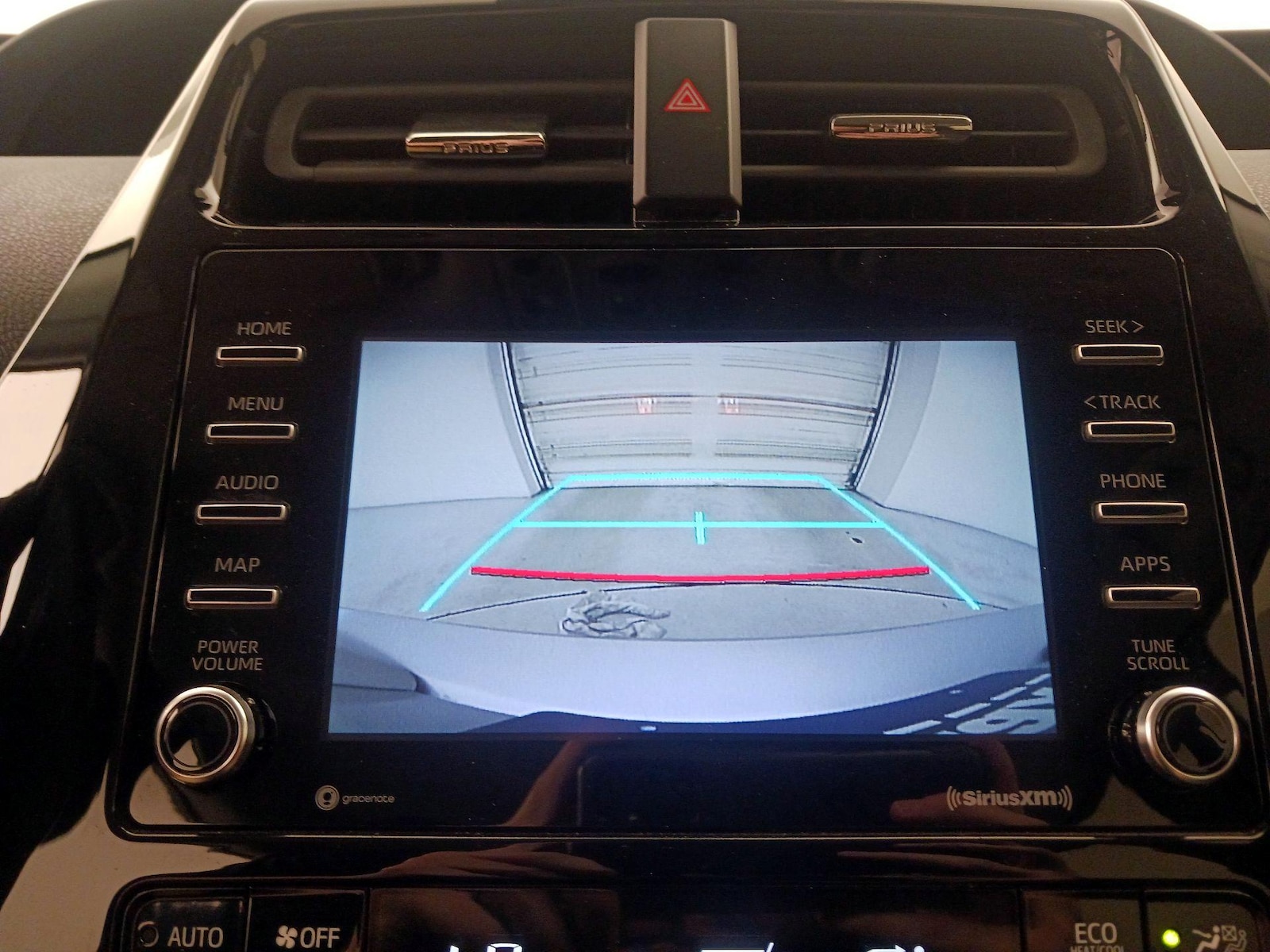 2021 Toyota Prius XLE - Photo 15