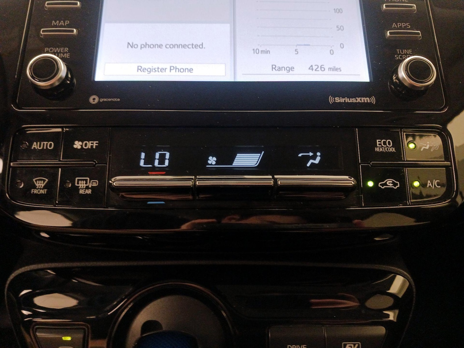 2021 Toyota Prius XLE - Photo 17